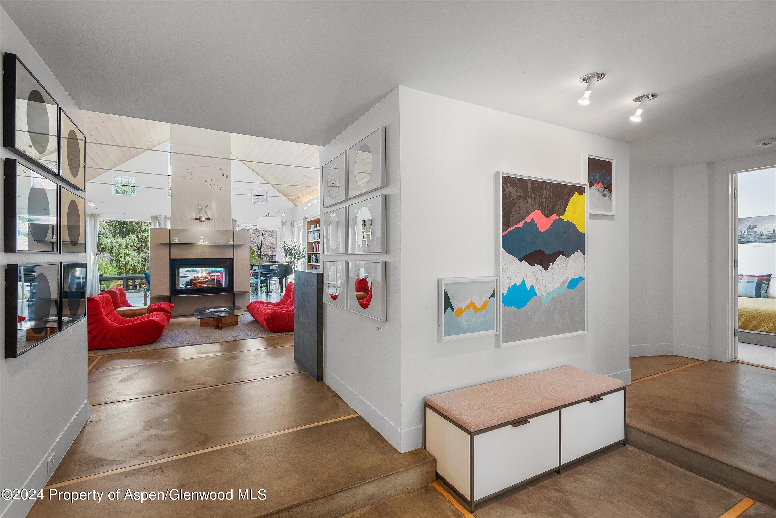 1270 Mountain View Drive