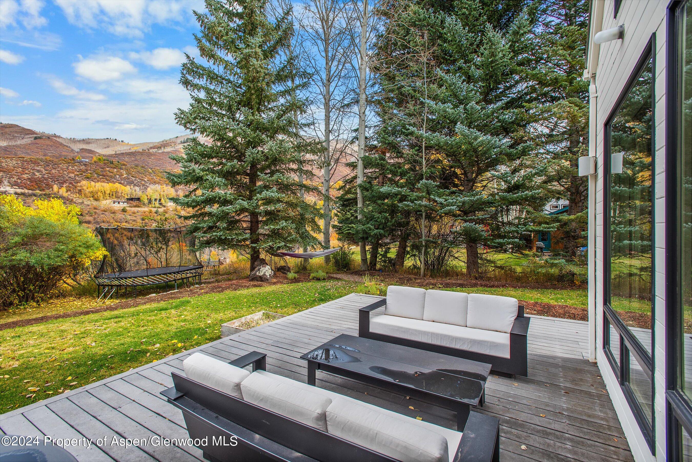 1270 Mountain View Drive
