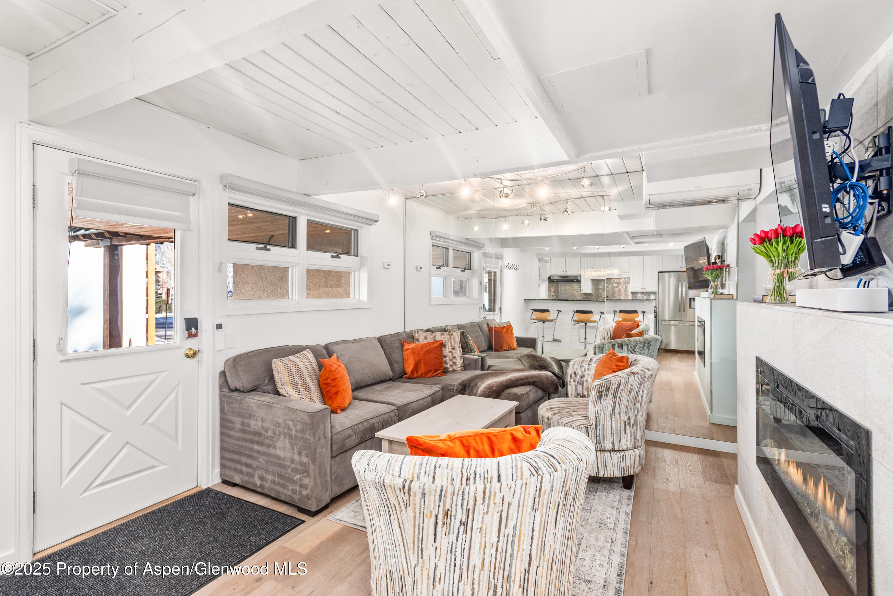 630 E Cooper Avenue, 4