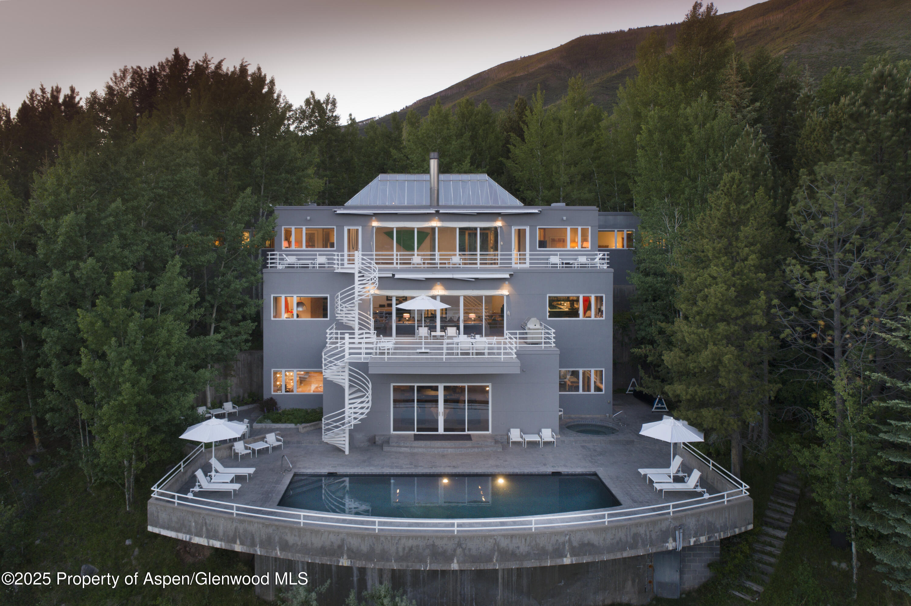 319 RIDGE Road