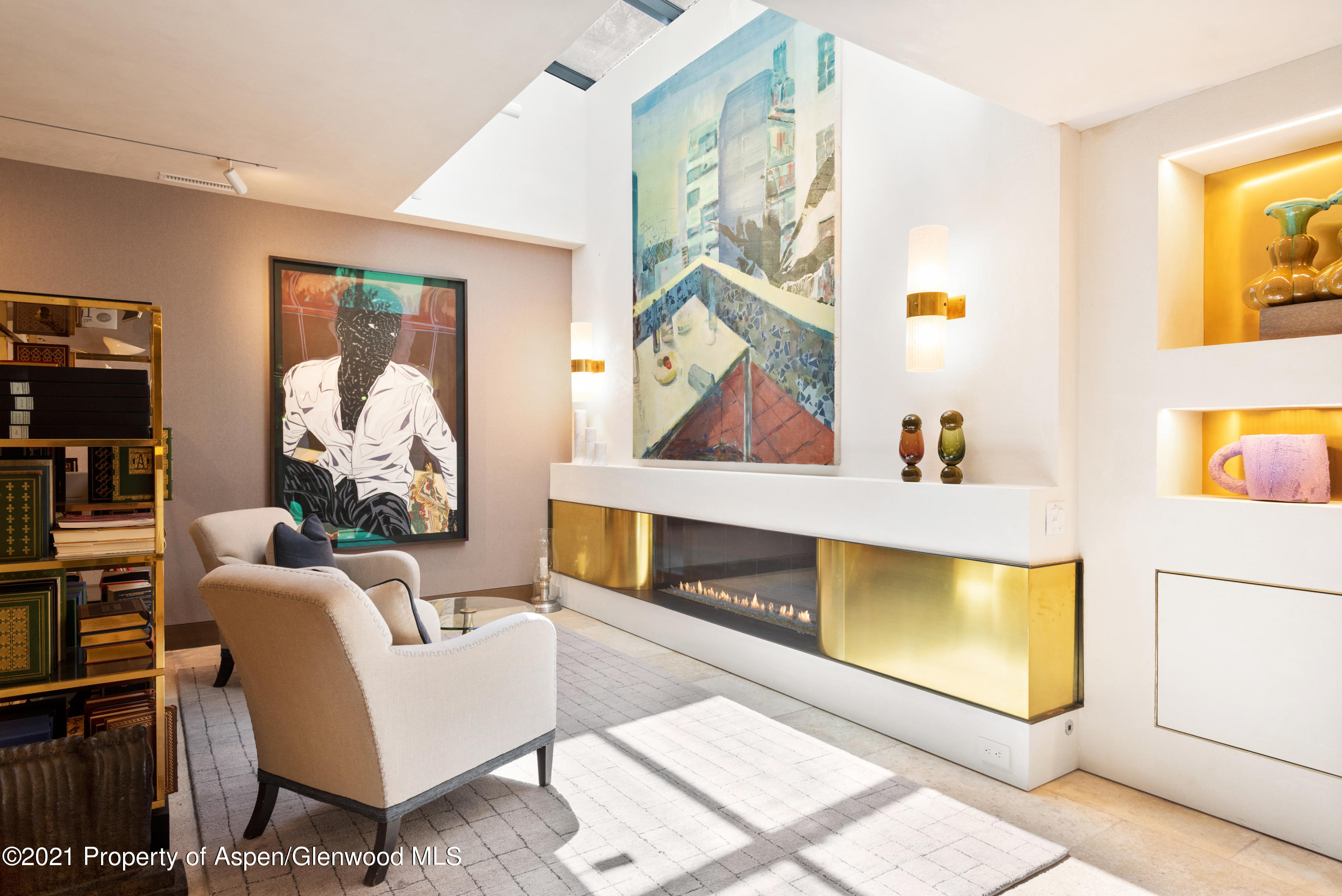 727 E Hopkins Avenue A