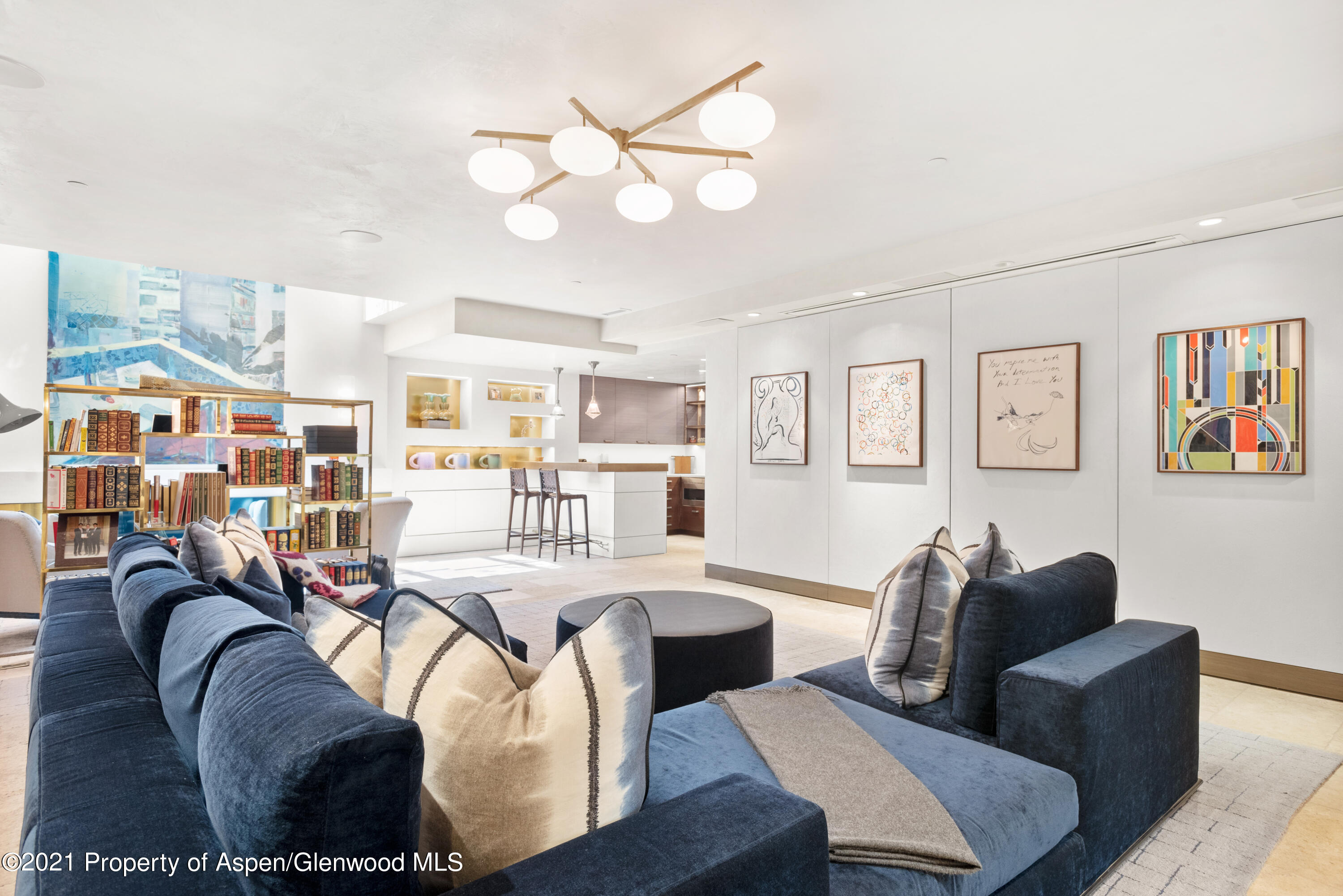 727 E Hopkins Avenue A