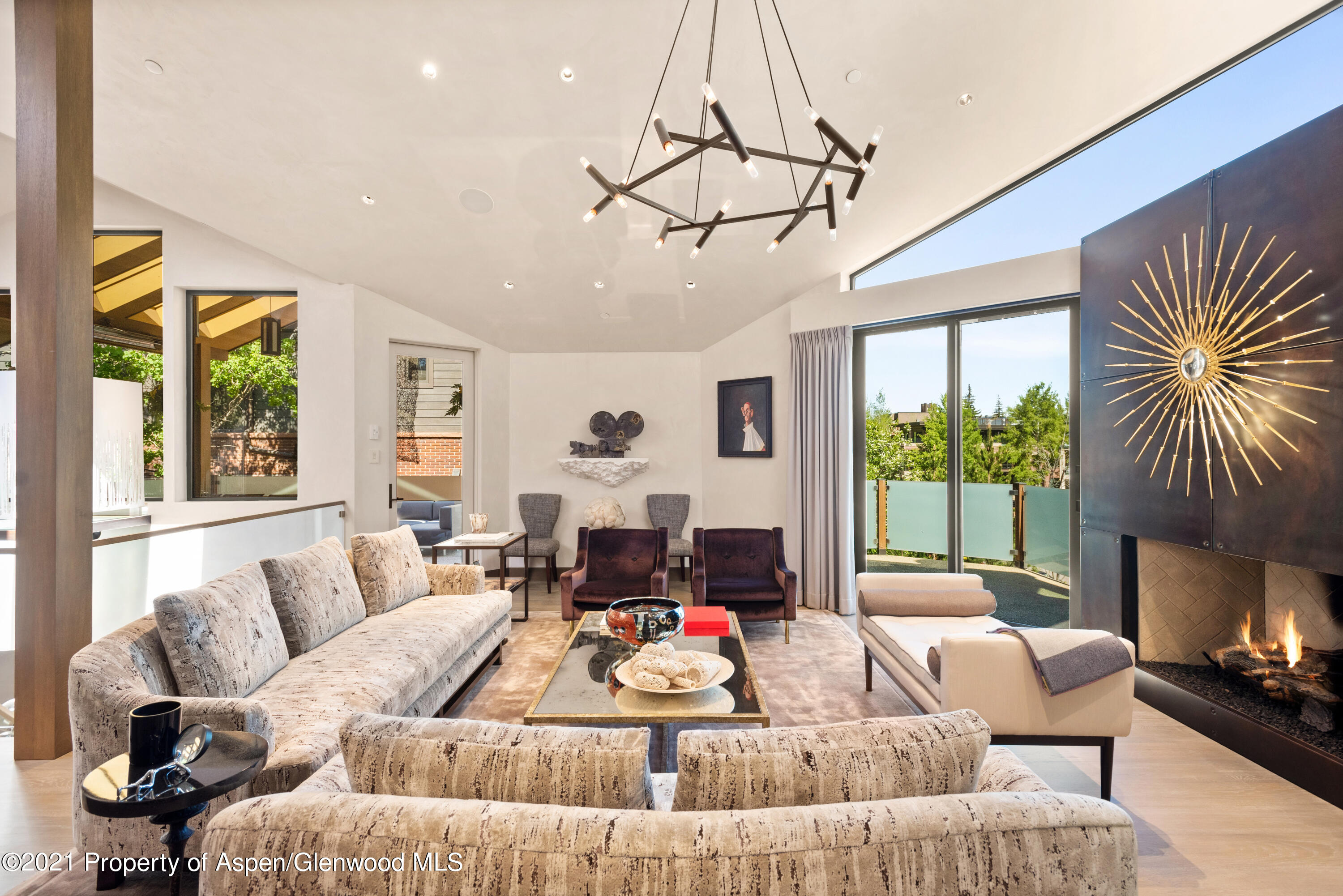 727 E Hopkins Avenue A