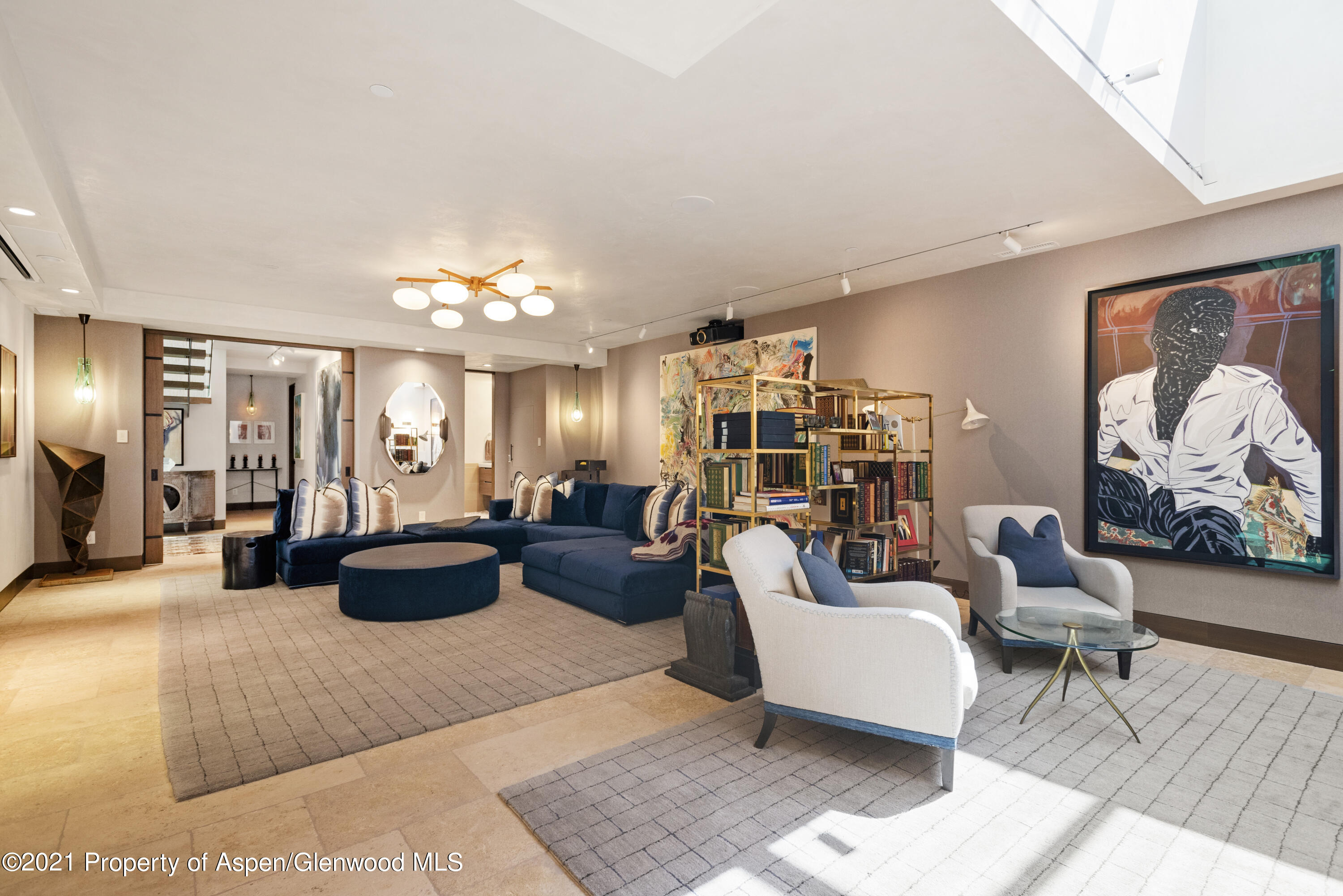 727 E Hopkins Avenue A