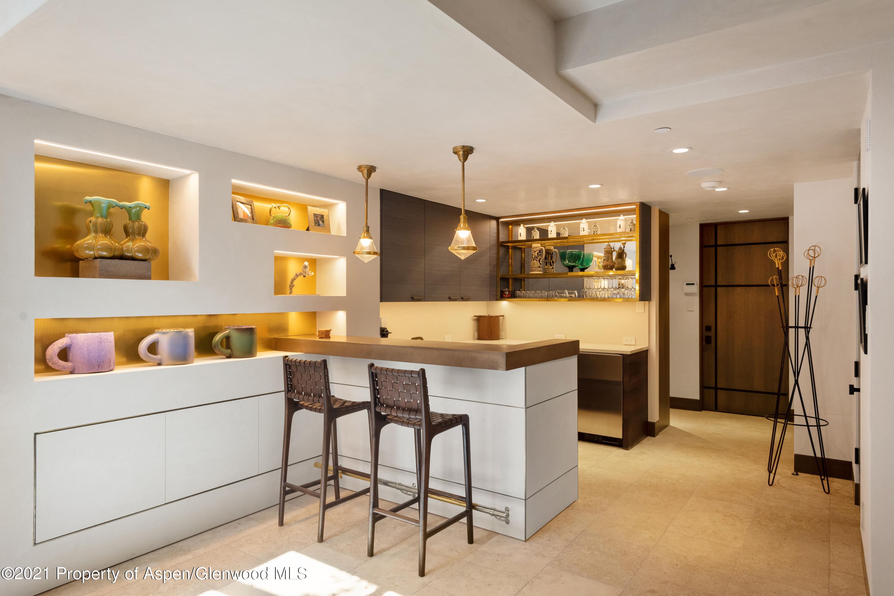 727 E Hopkins Avenue A