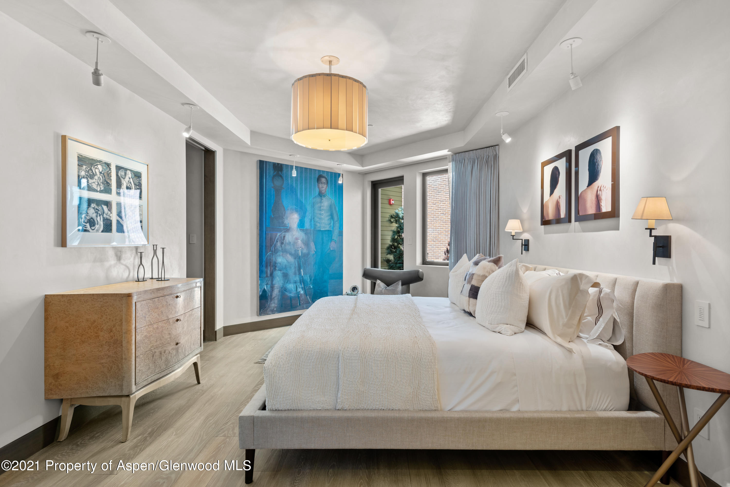 727 E Hopkins Avenue A