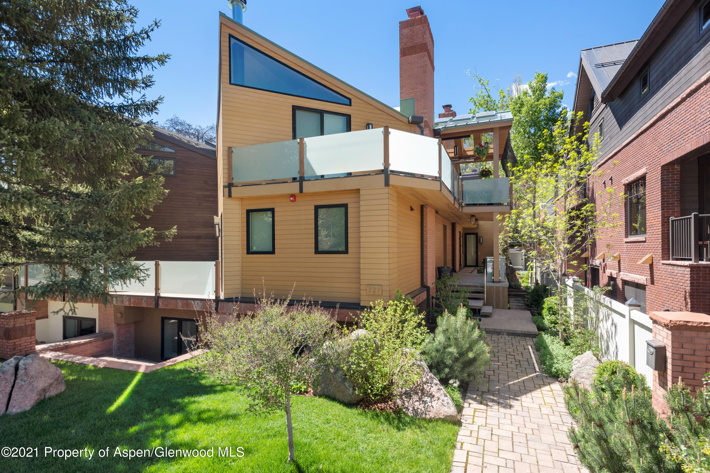 727 E Hopkins Avenue A