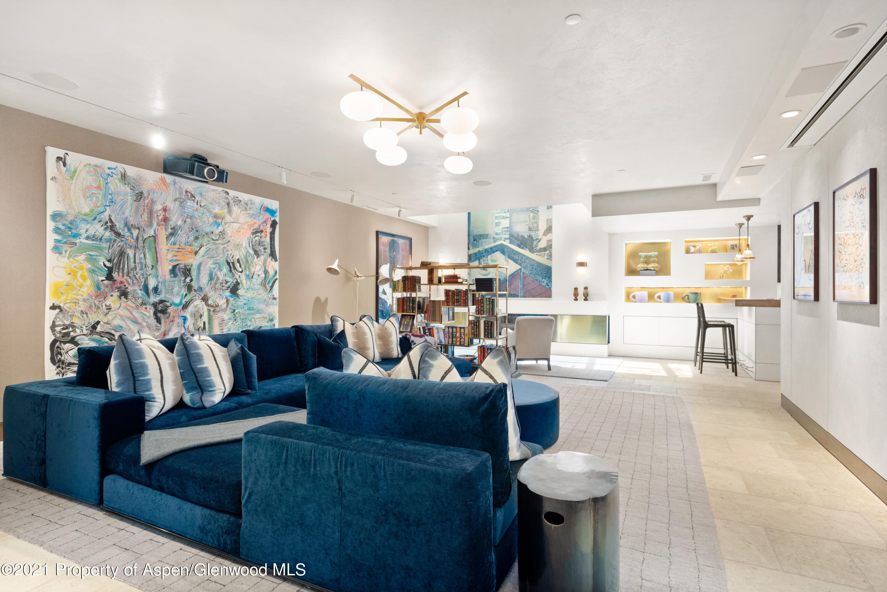 727 E Hopkins Avenue A