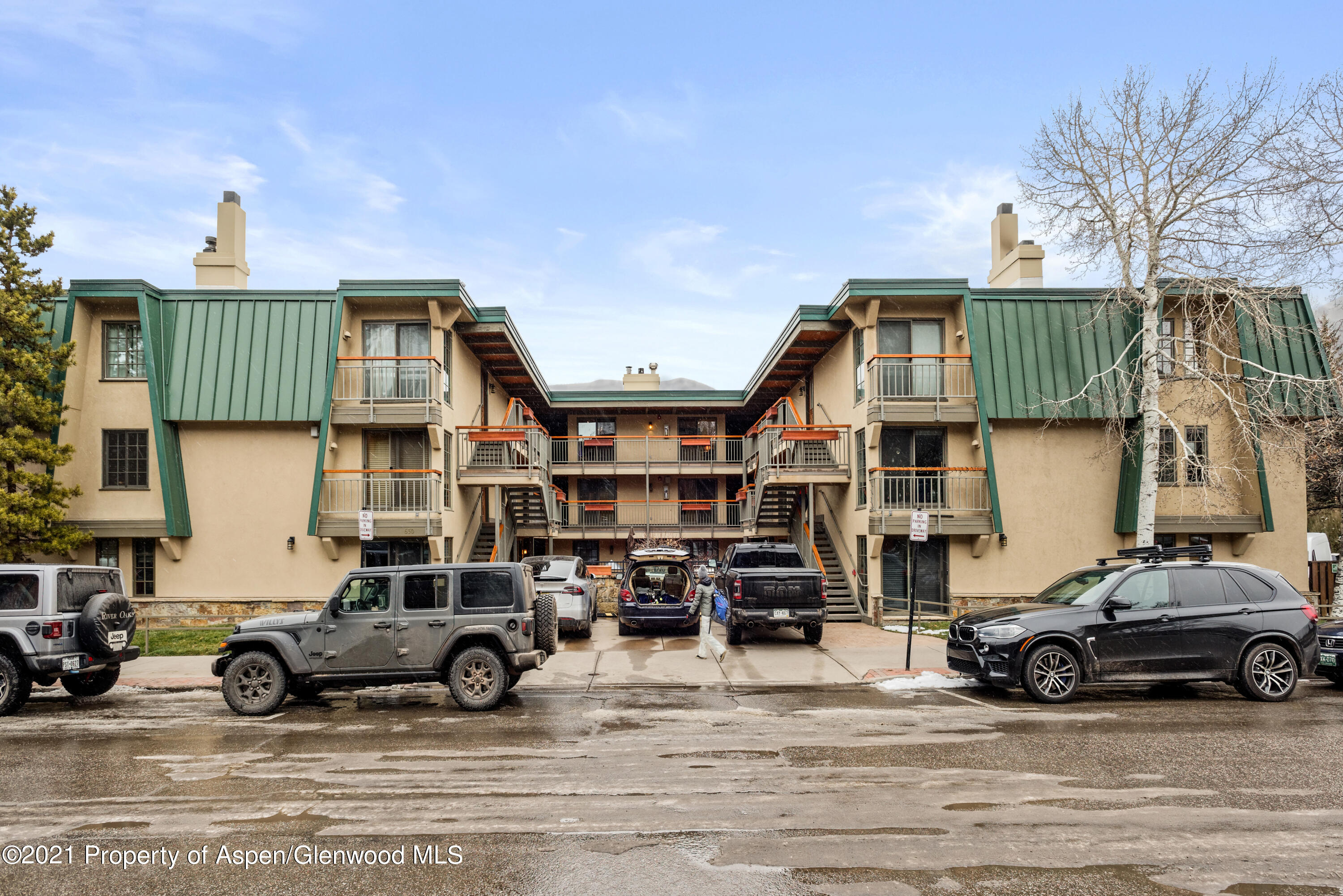 630 E Cooper Avenue 2