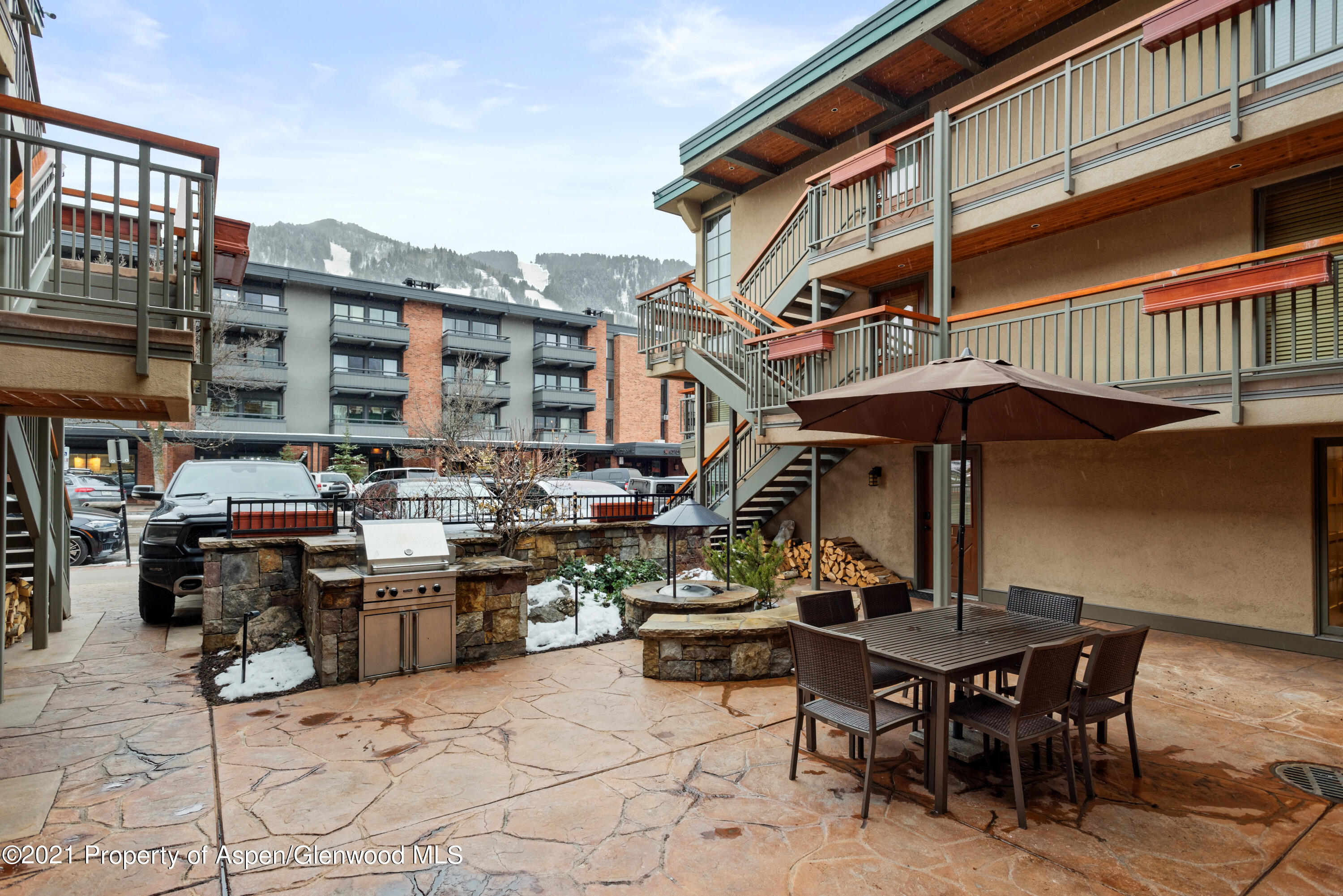 630 E Cooper Avenue 2