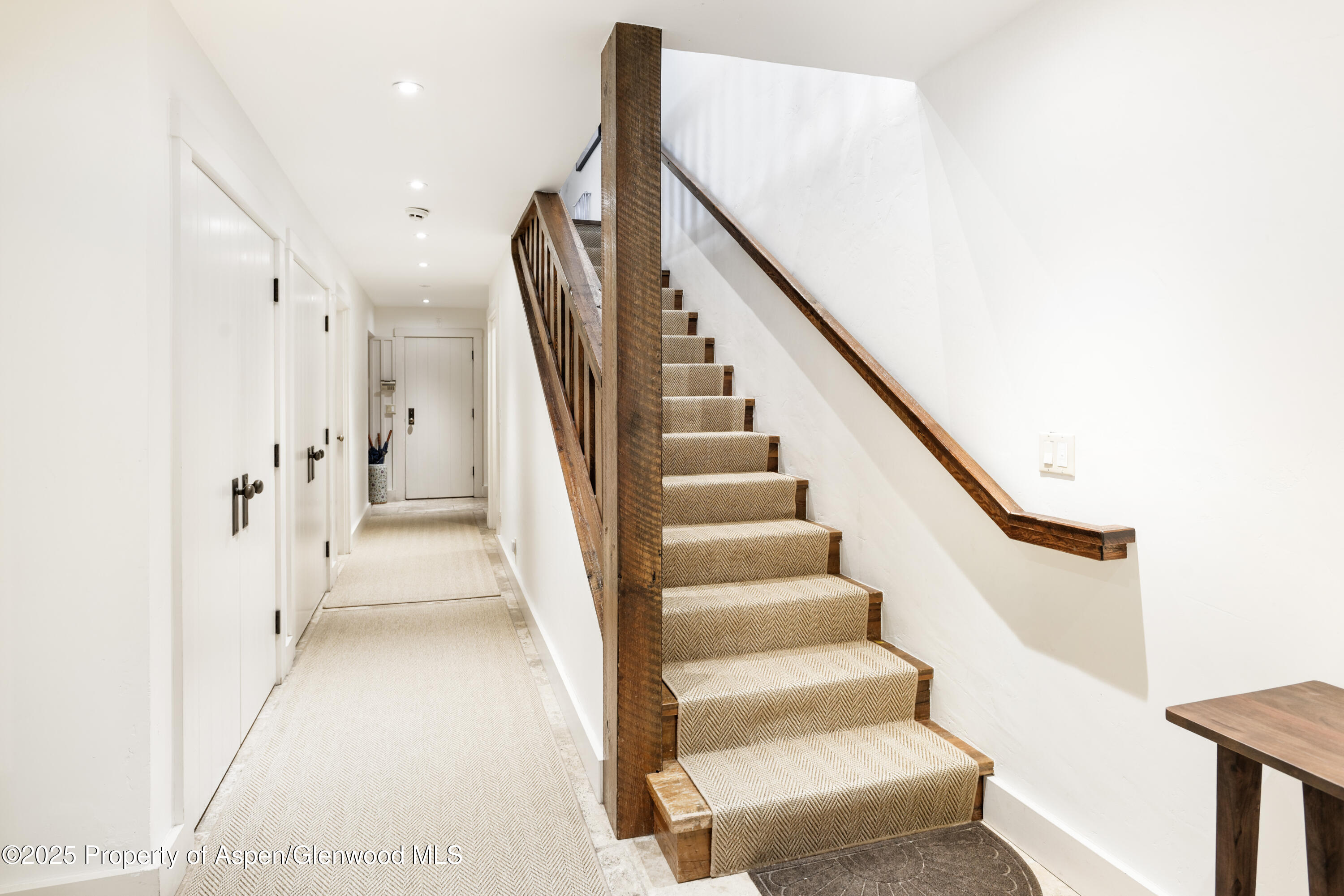 901 W Francis Street