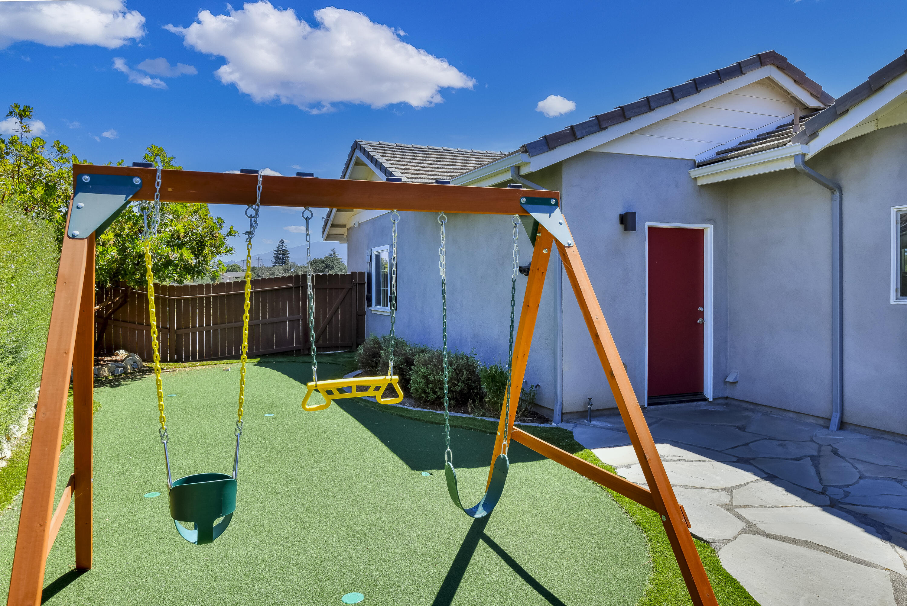 585 Valley Oak Road