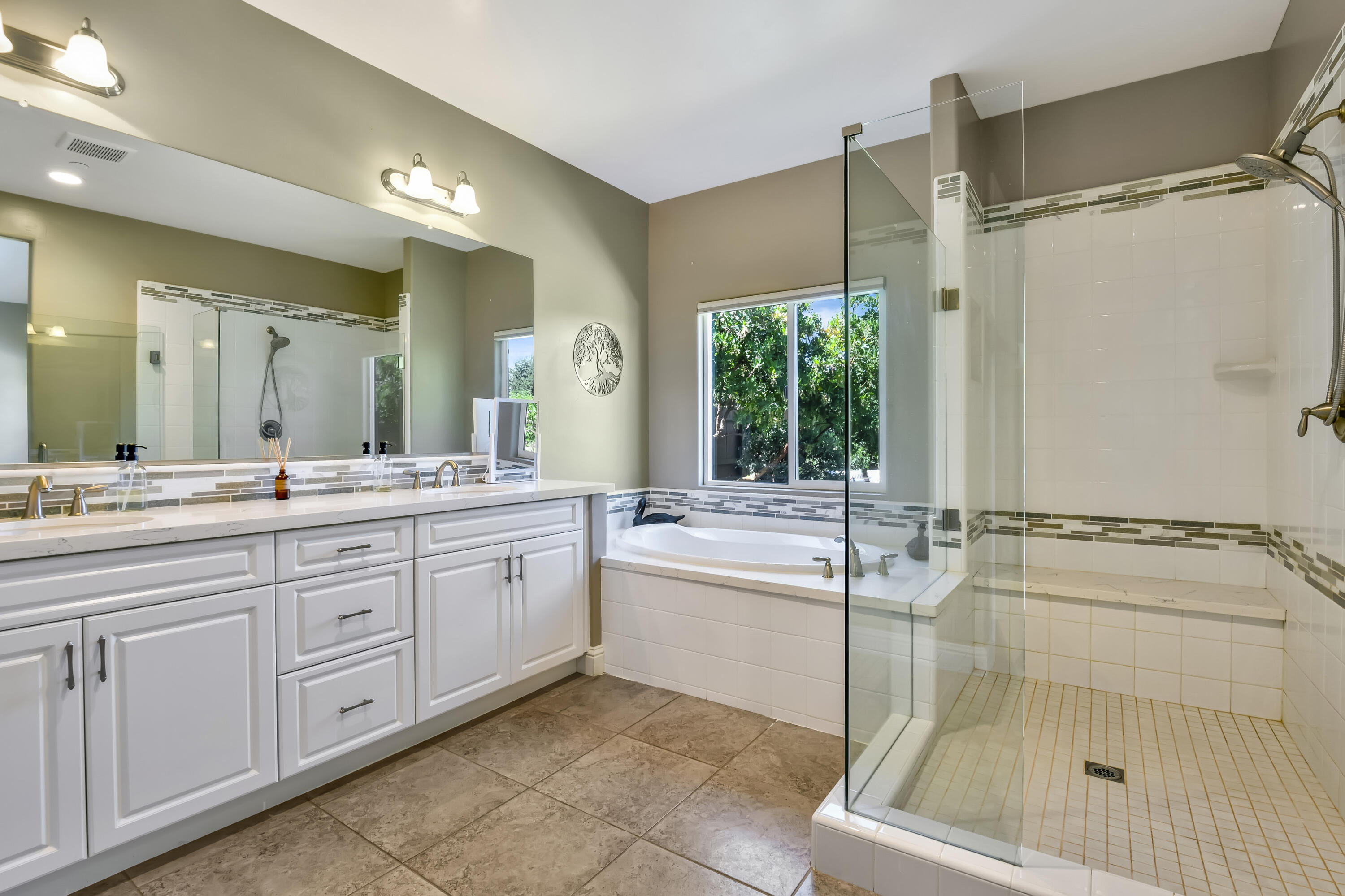 585 Valley Oak Road