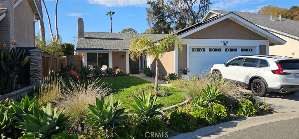 22535 Hickory Place