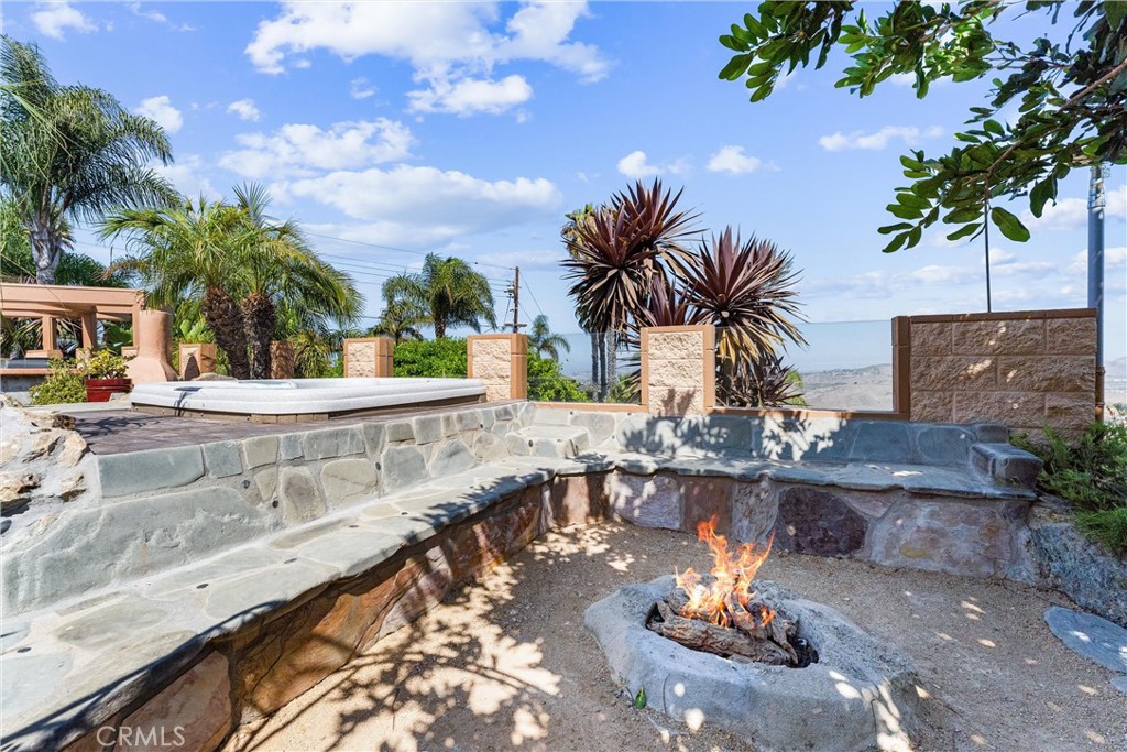 716 Avenida Columbo