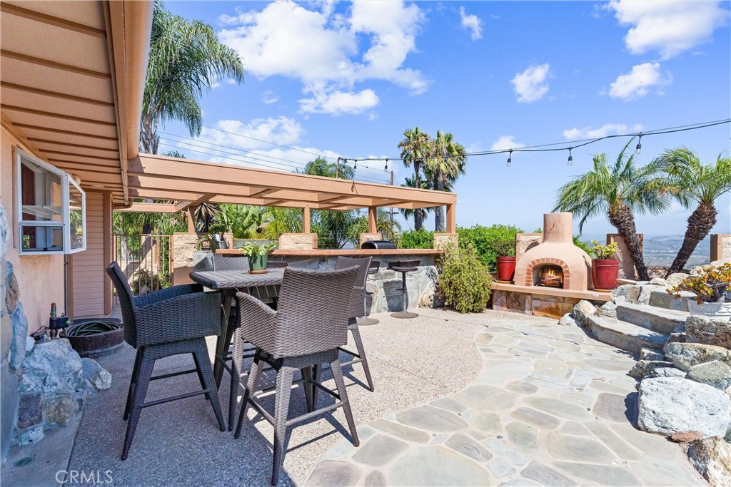 716 Avenida Columbo