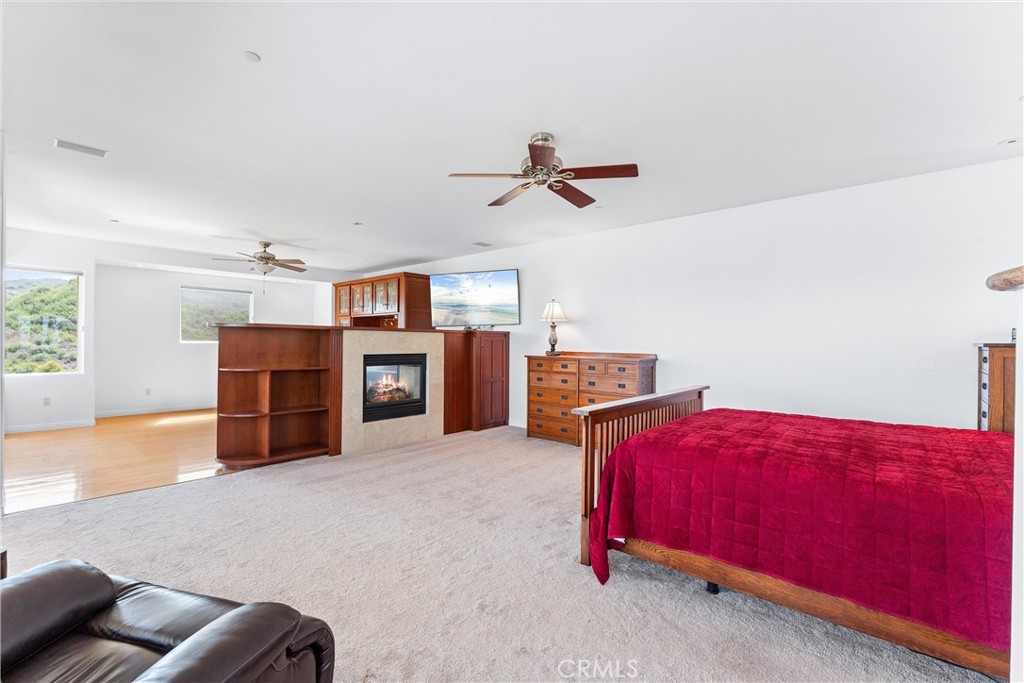 716 Avenida Columbo