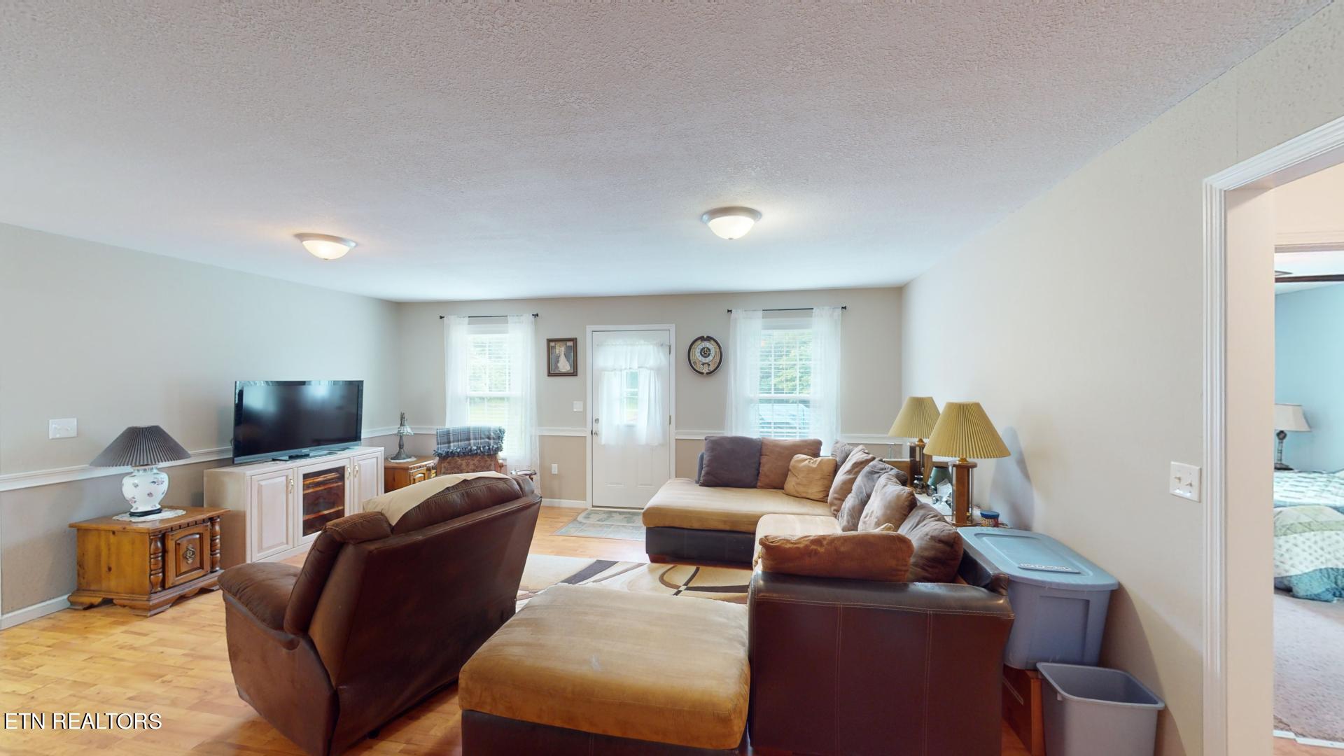 136 Sandy Circle, LaFollette
