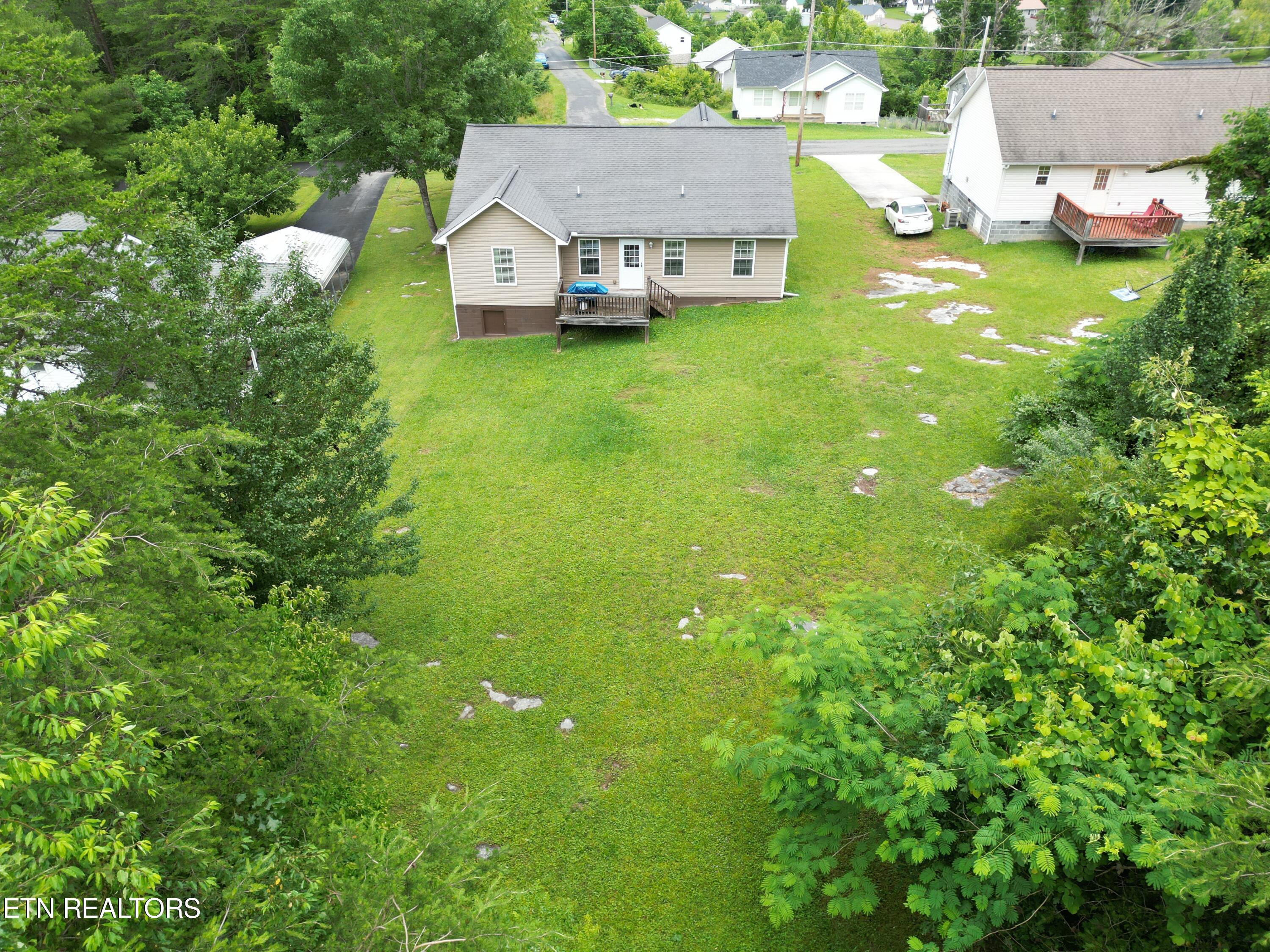 136 Sandy Circle, LaFollette