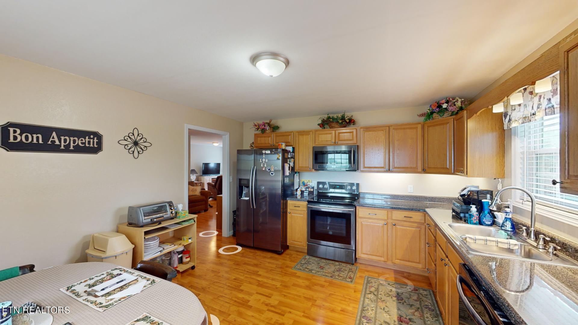 136 Sandy Circle, LaFollette