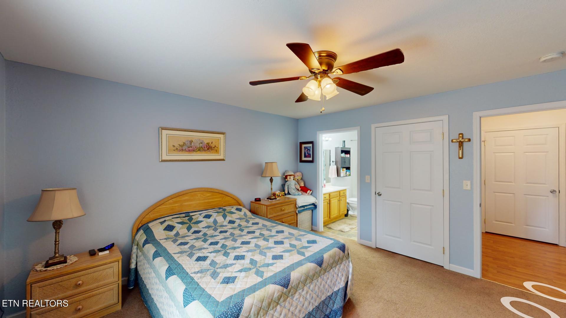 136 Sandy Circle, LaFollette