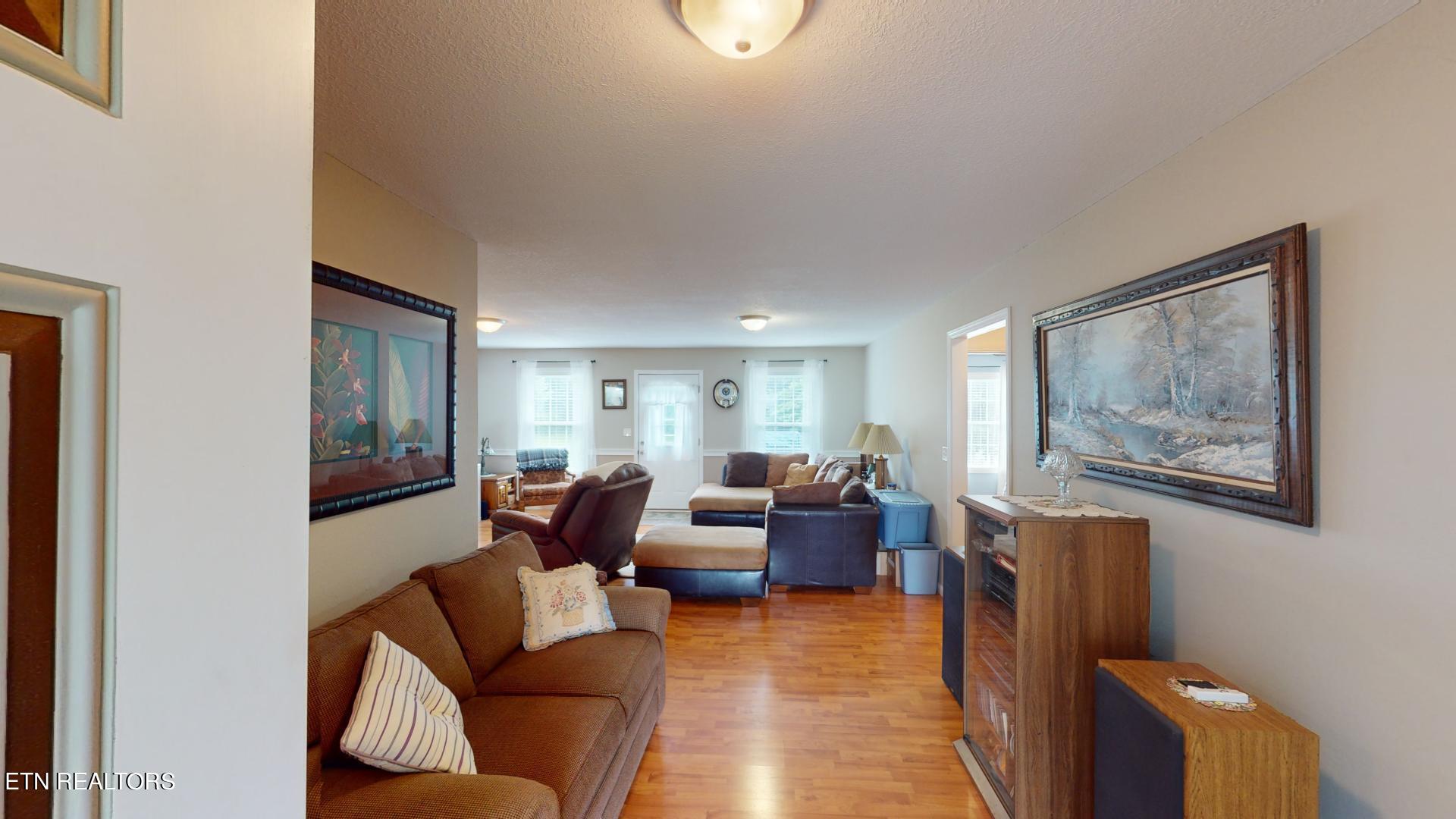 136 Sandy Circle, LaFollette