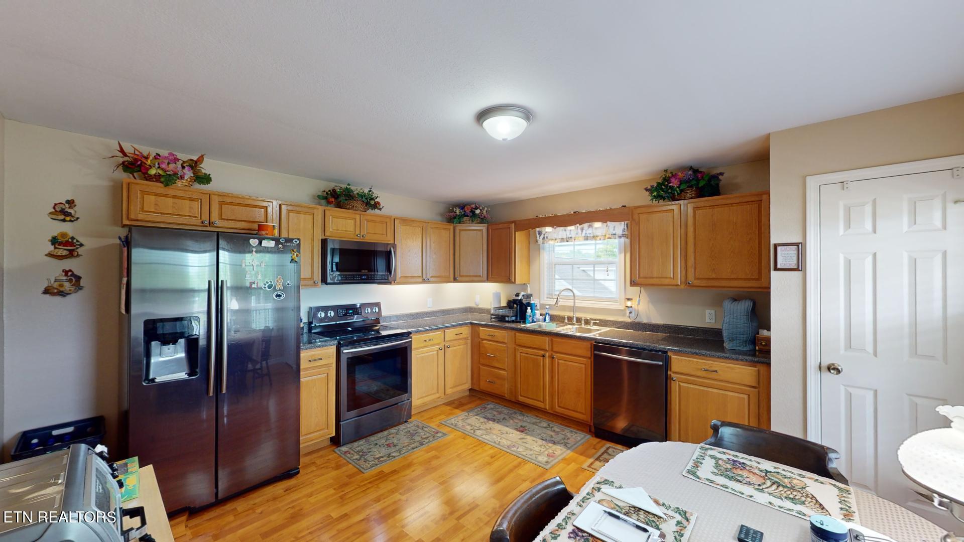 136 Sandy Circle, LaFollette