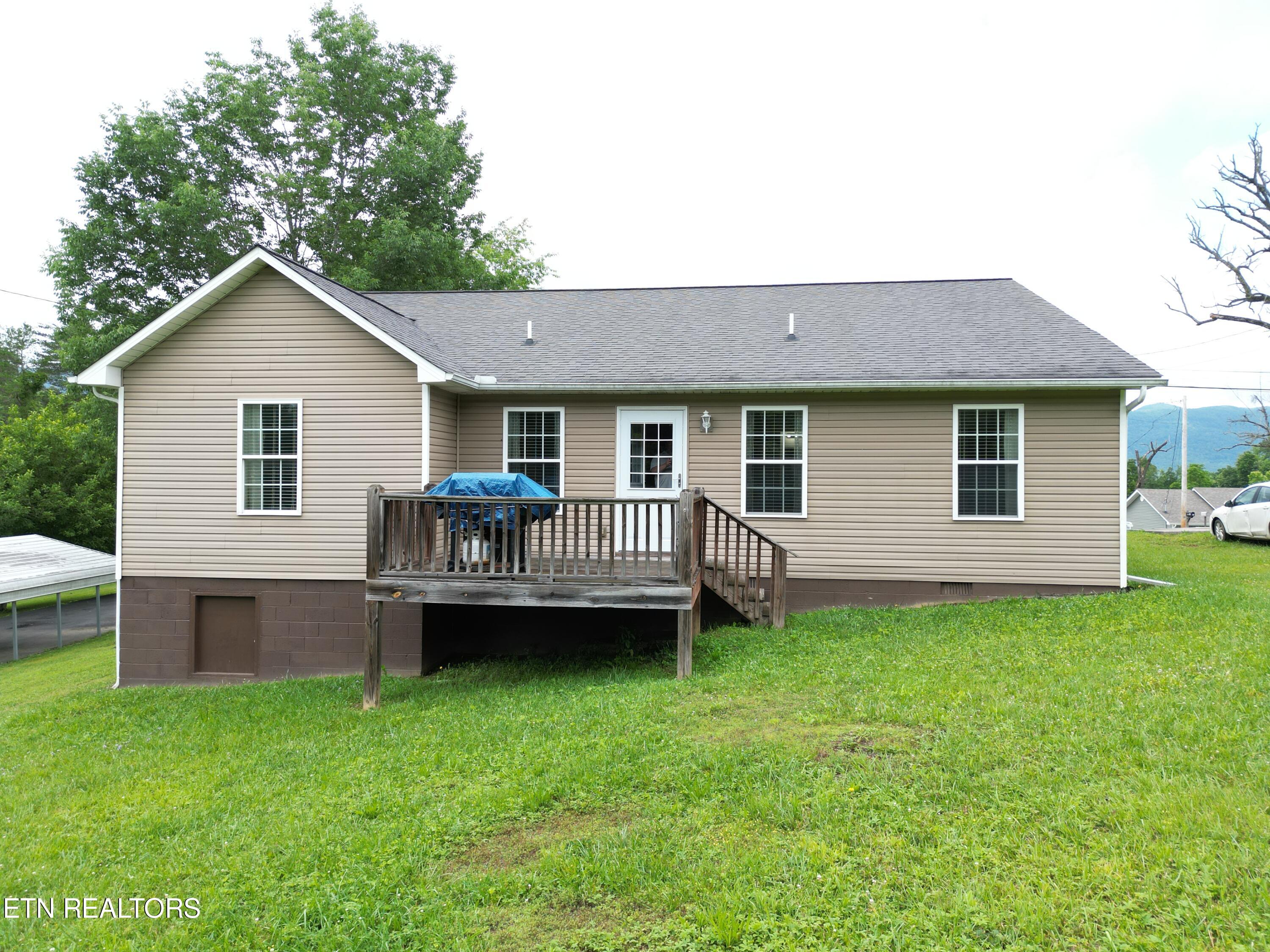 136 Sandy Circle, LaFollette