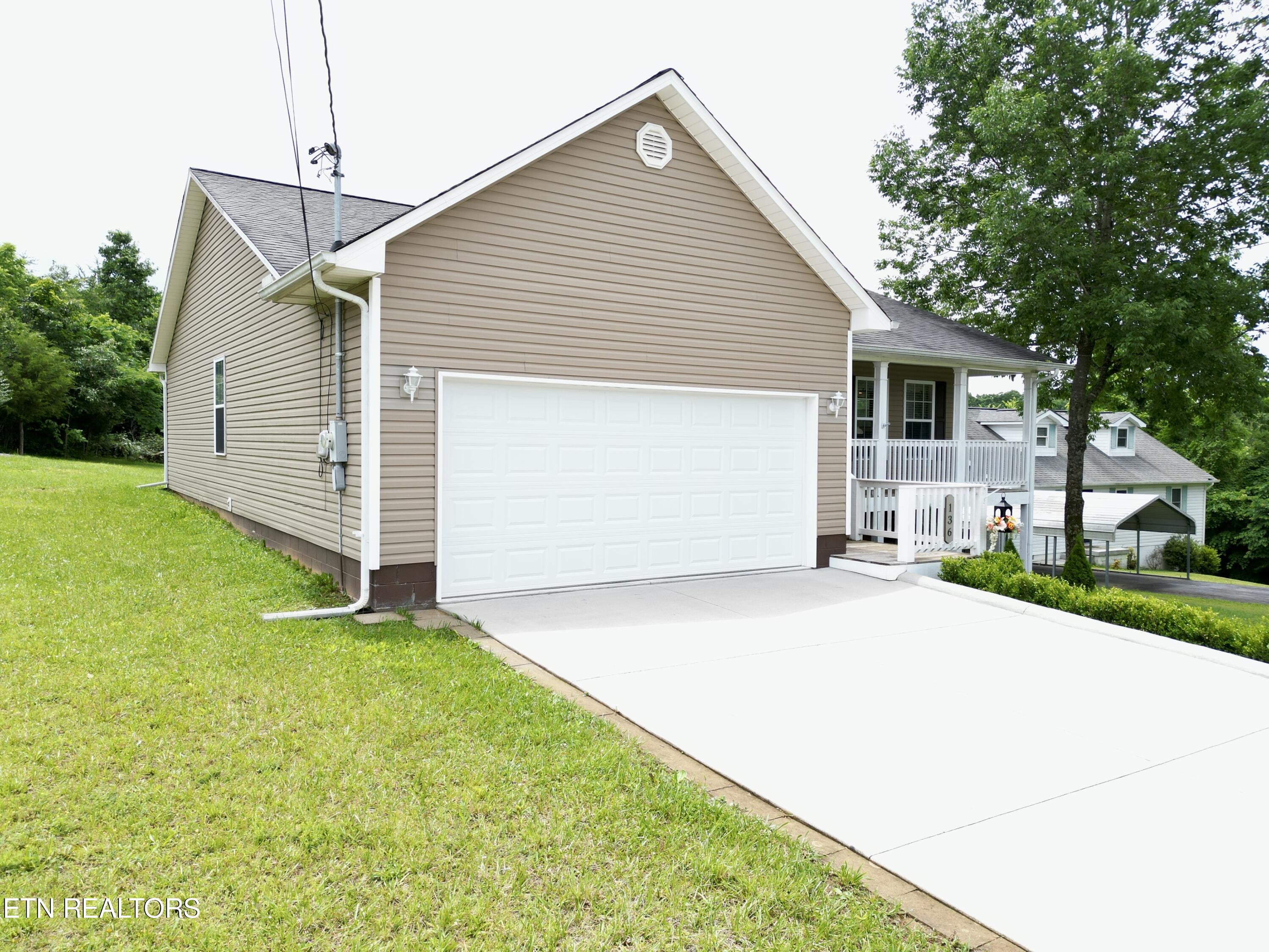 136 Sandy Circle, LaFollette