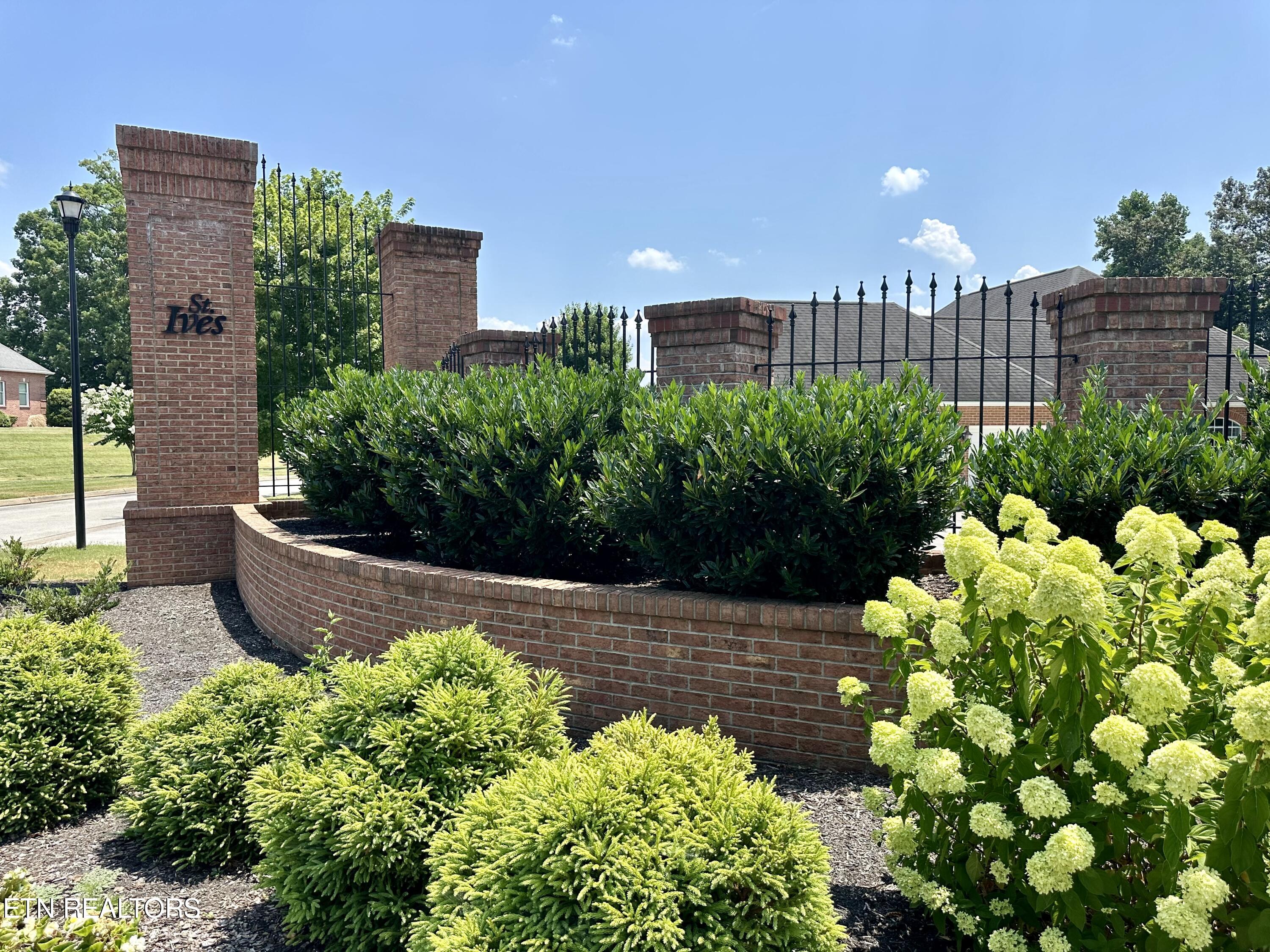 1649 Aberdeen Drive