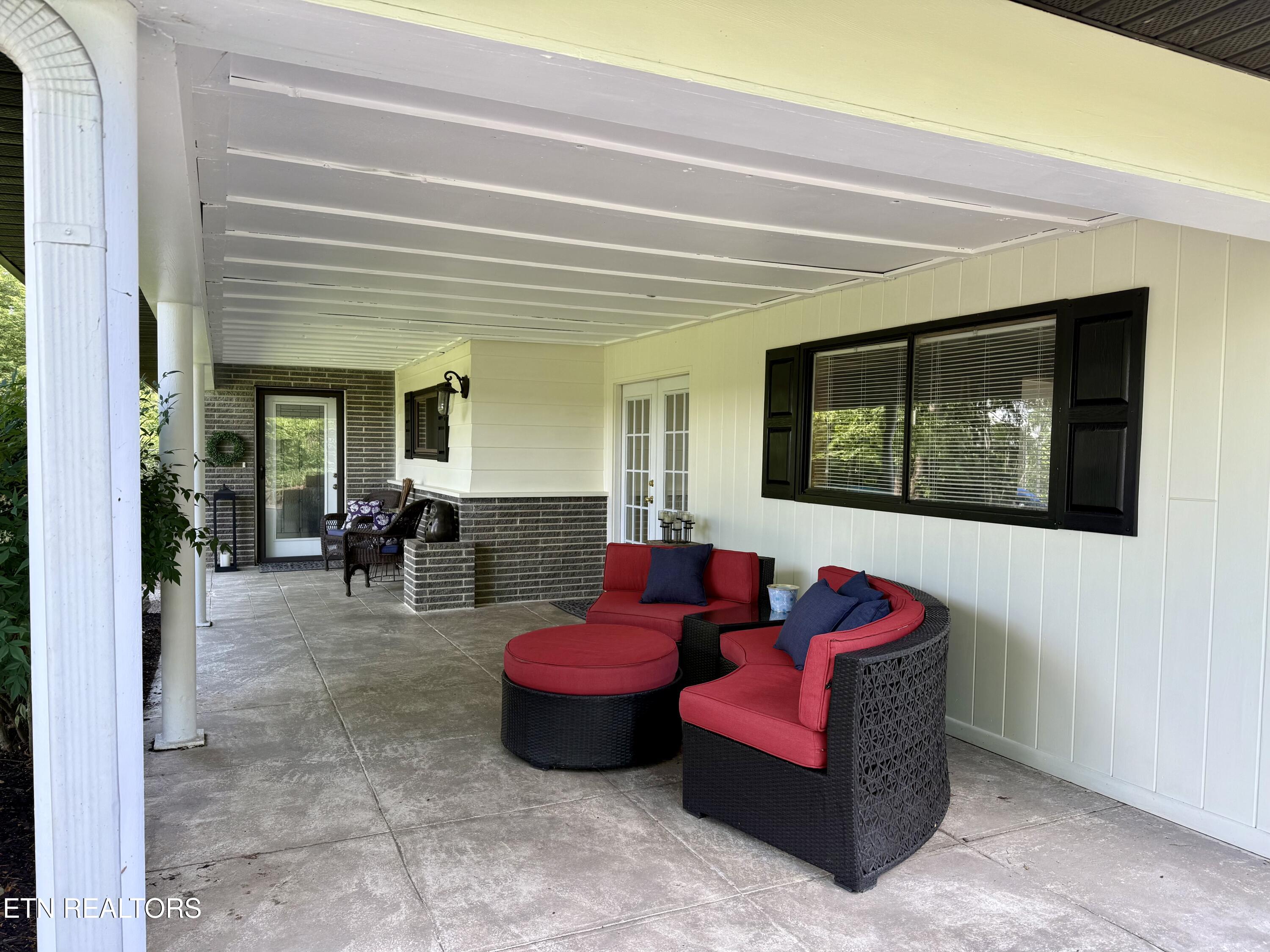 2815 Thomas Drive