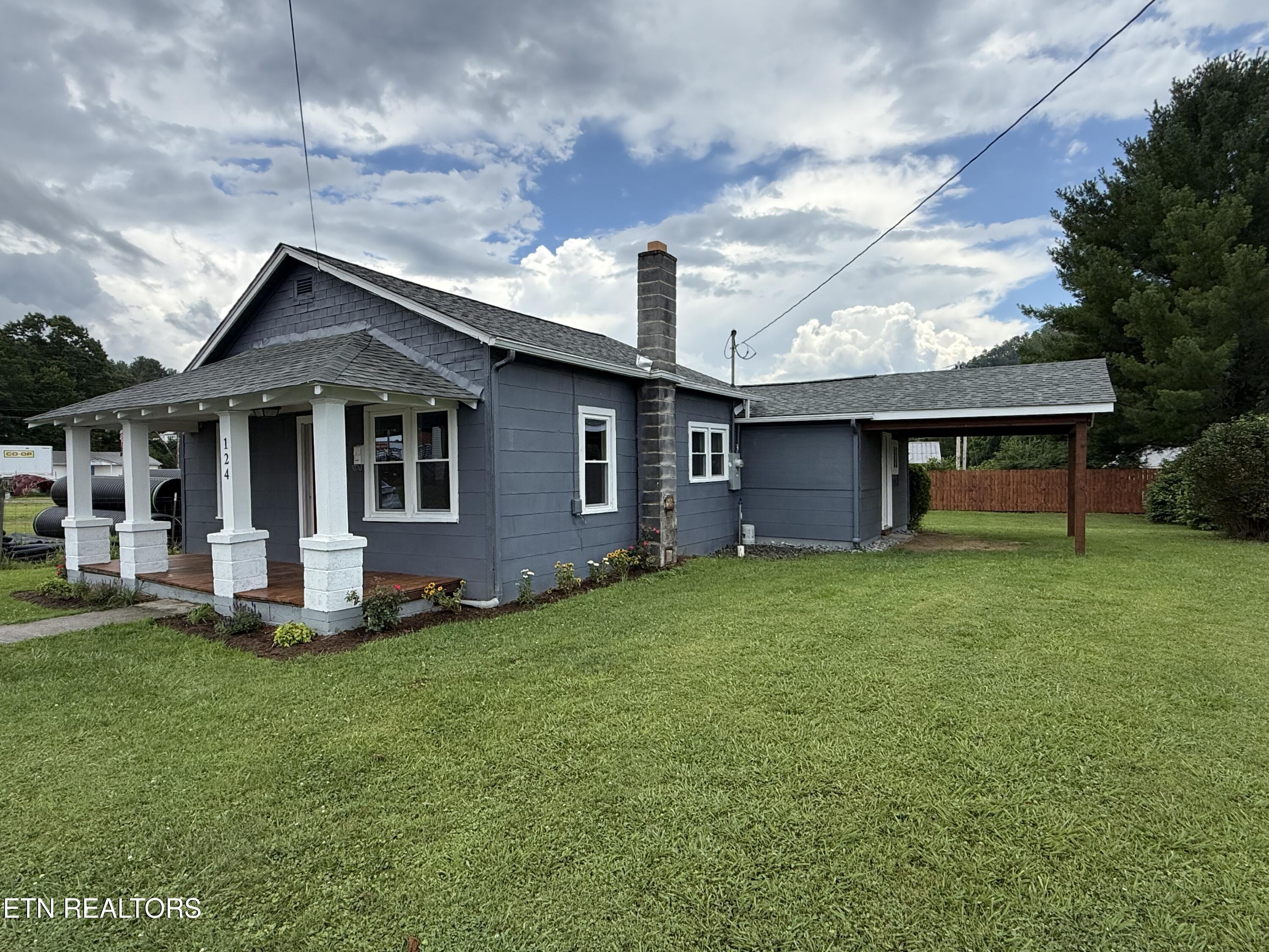 124 Mary St