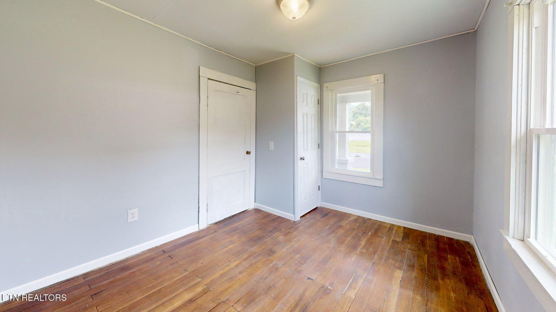 124 Mary St
