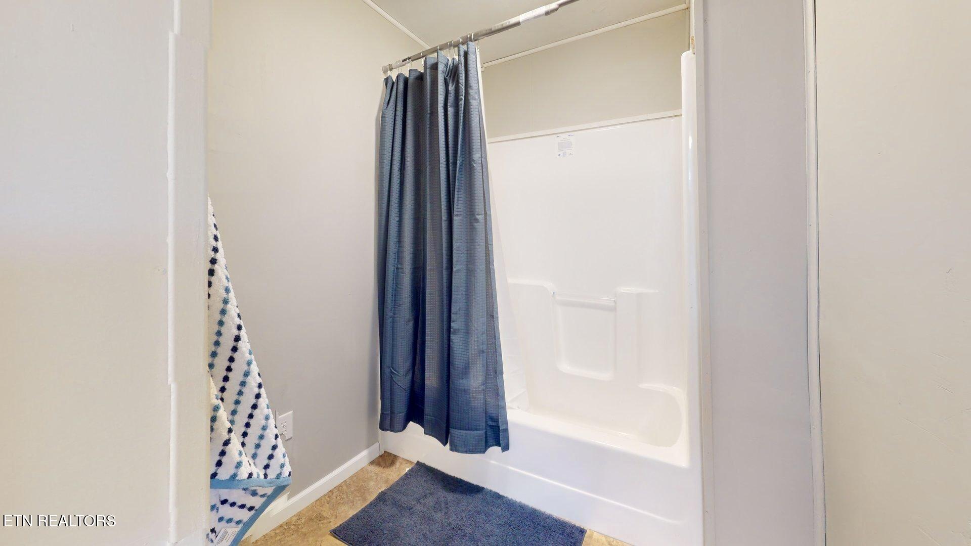 124 Mary St