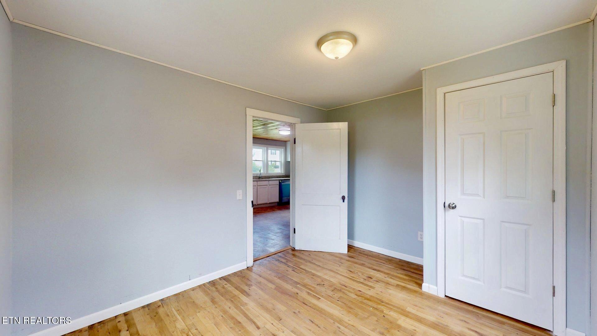 124 Mary St