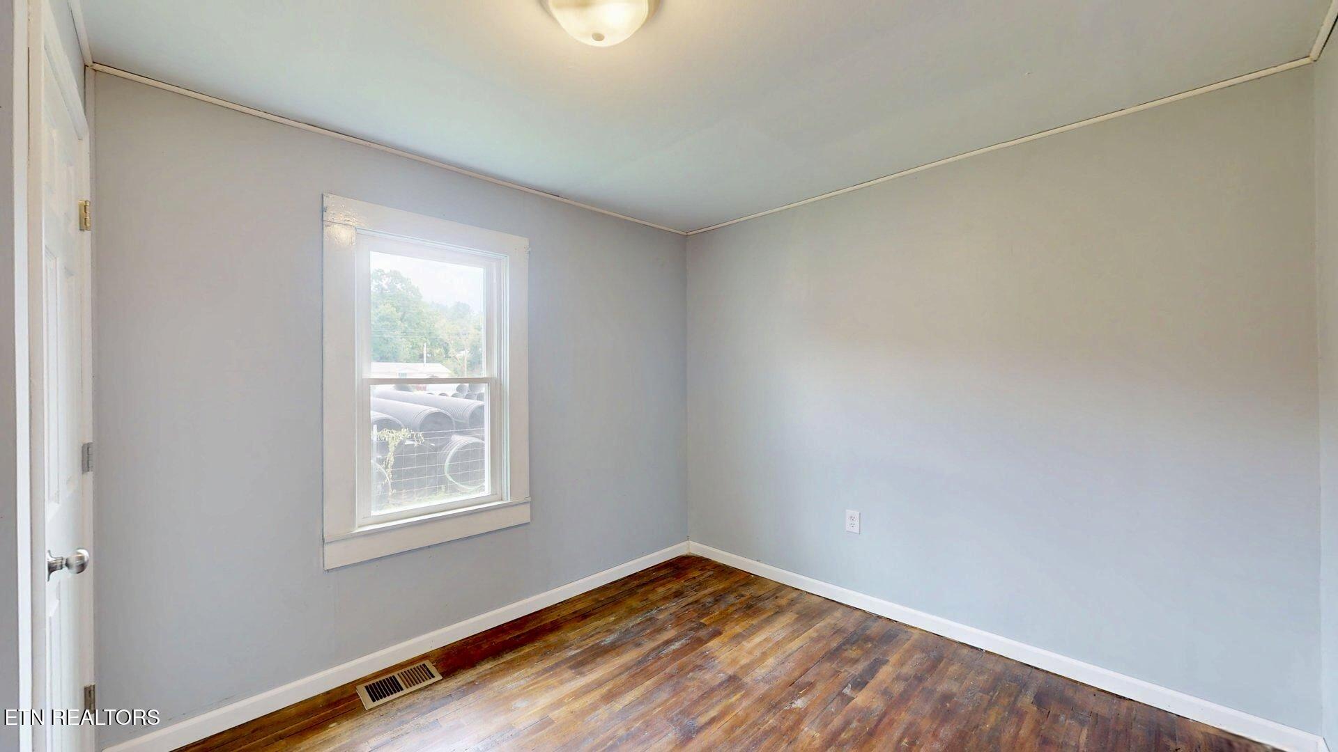 124 Mary St