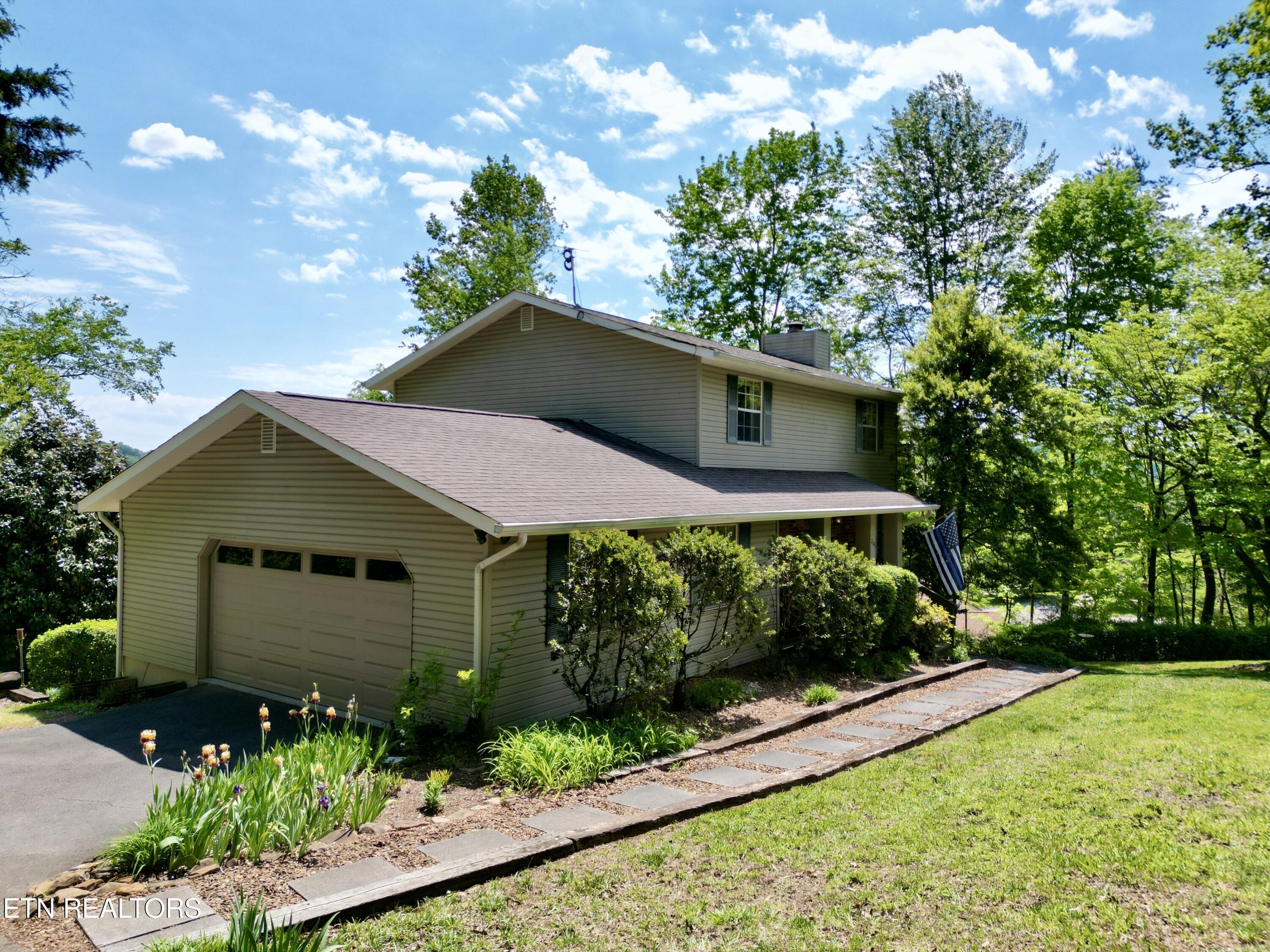 205 Vintage Lane