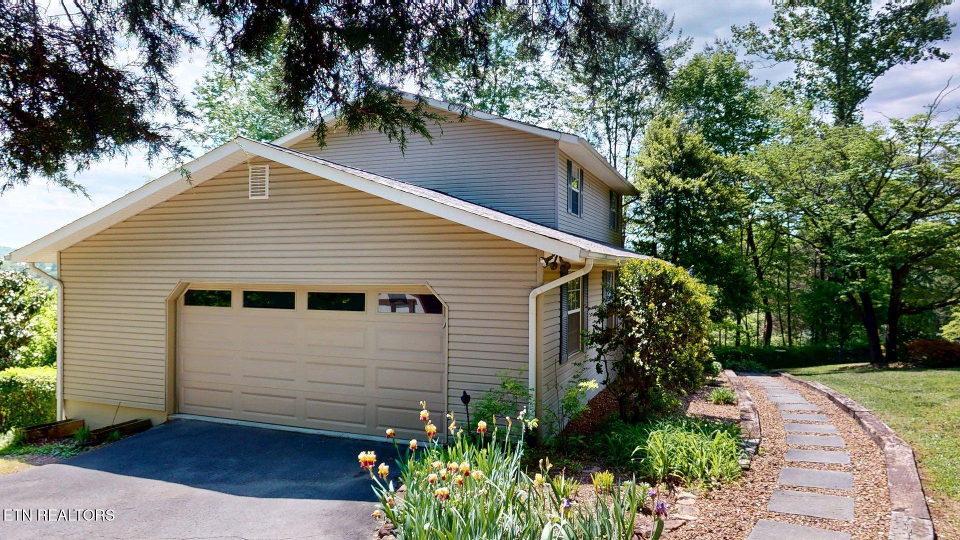205 Vintage Lane