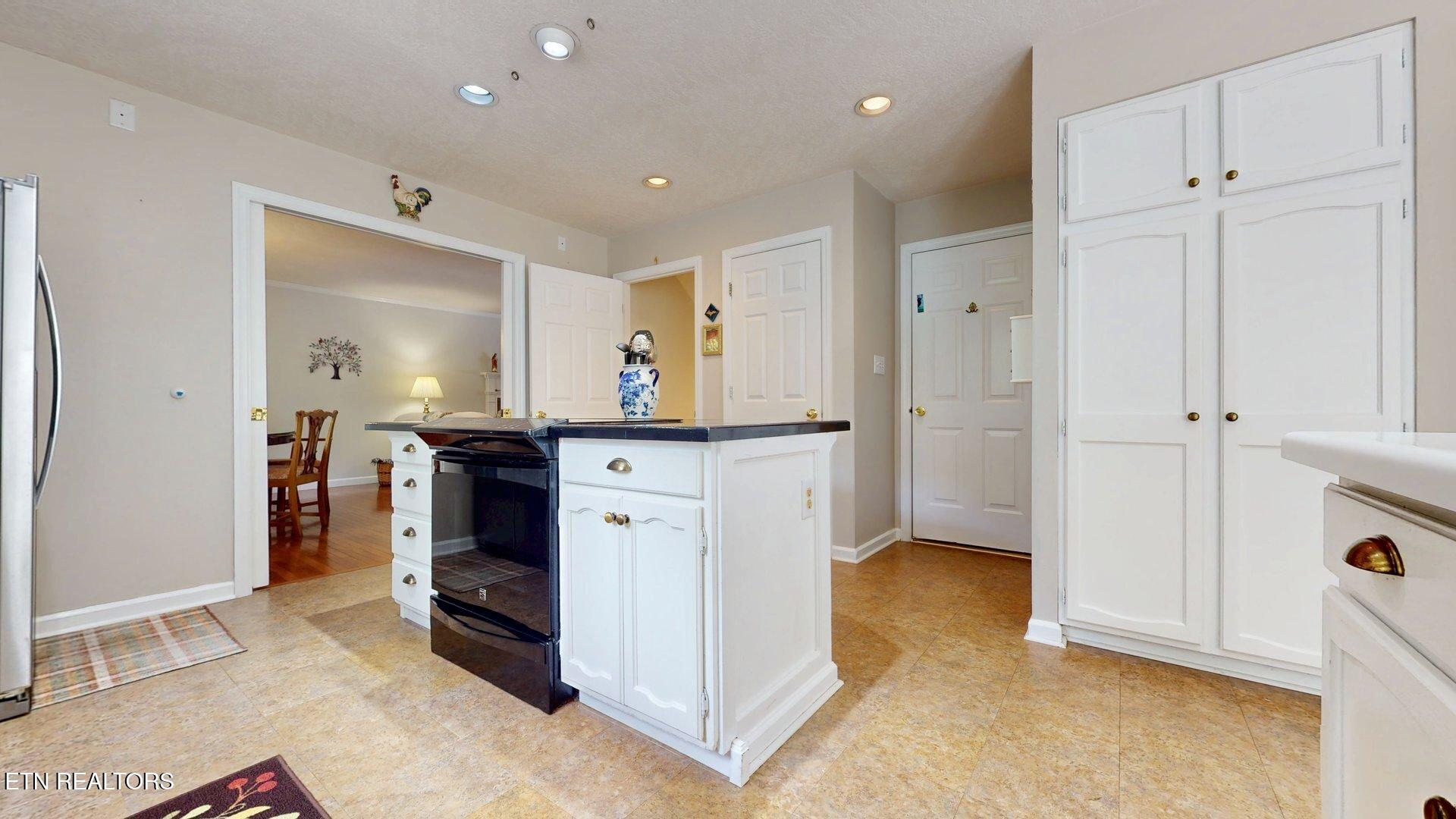 2202 Orchard Meade Lane