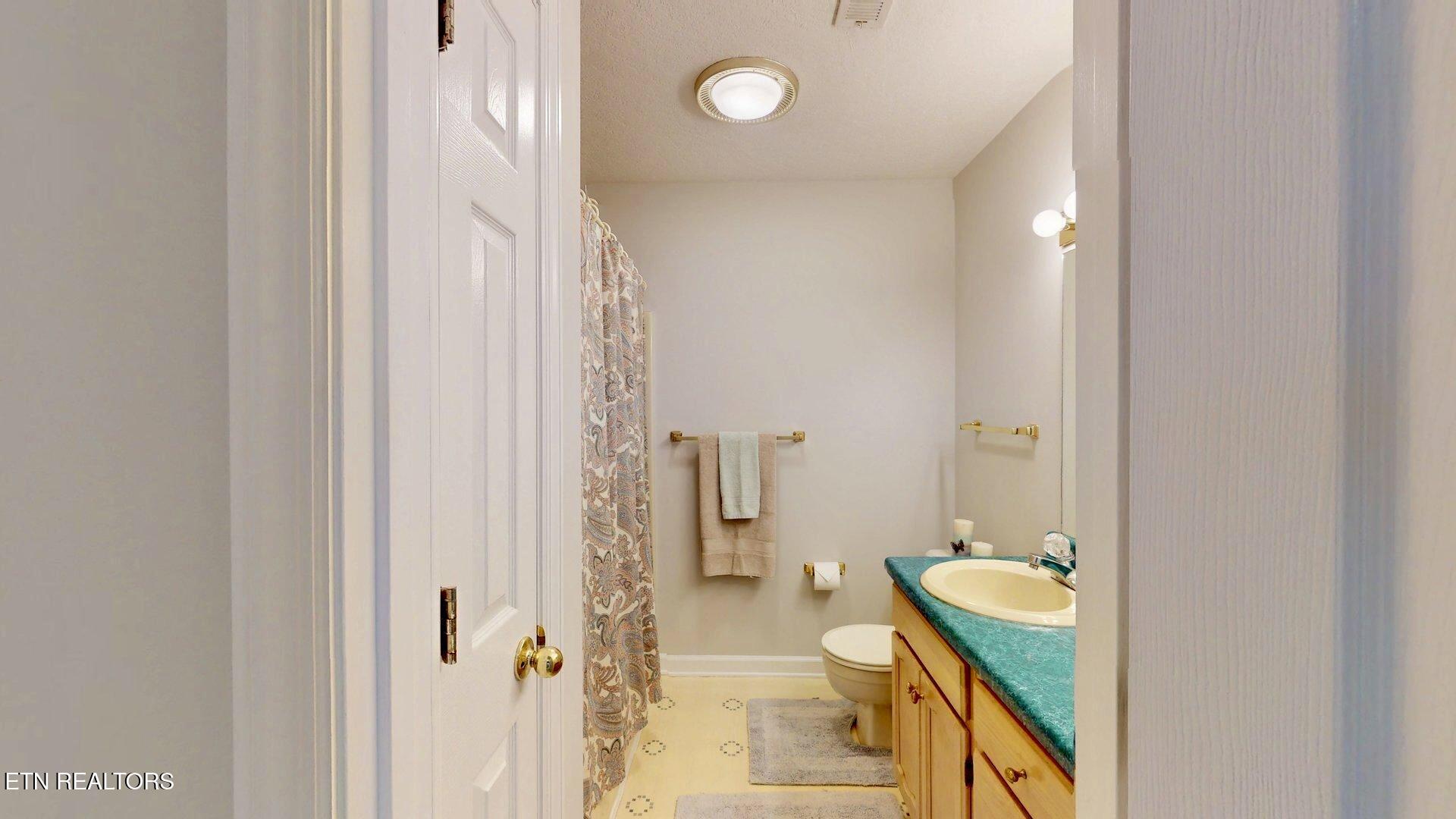 2202 Orchard Meade Lane