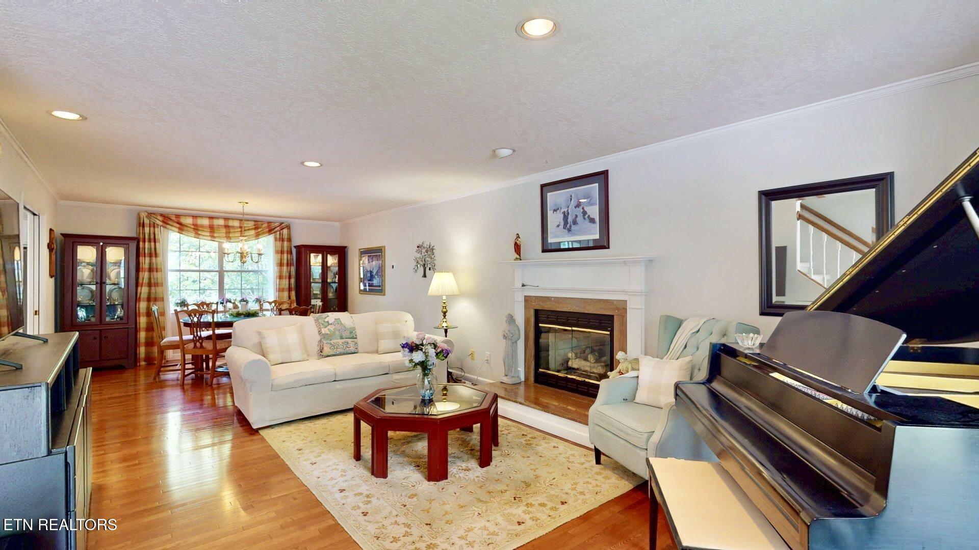2202 Orchard Meade Lane