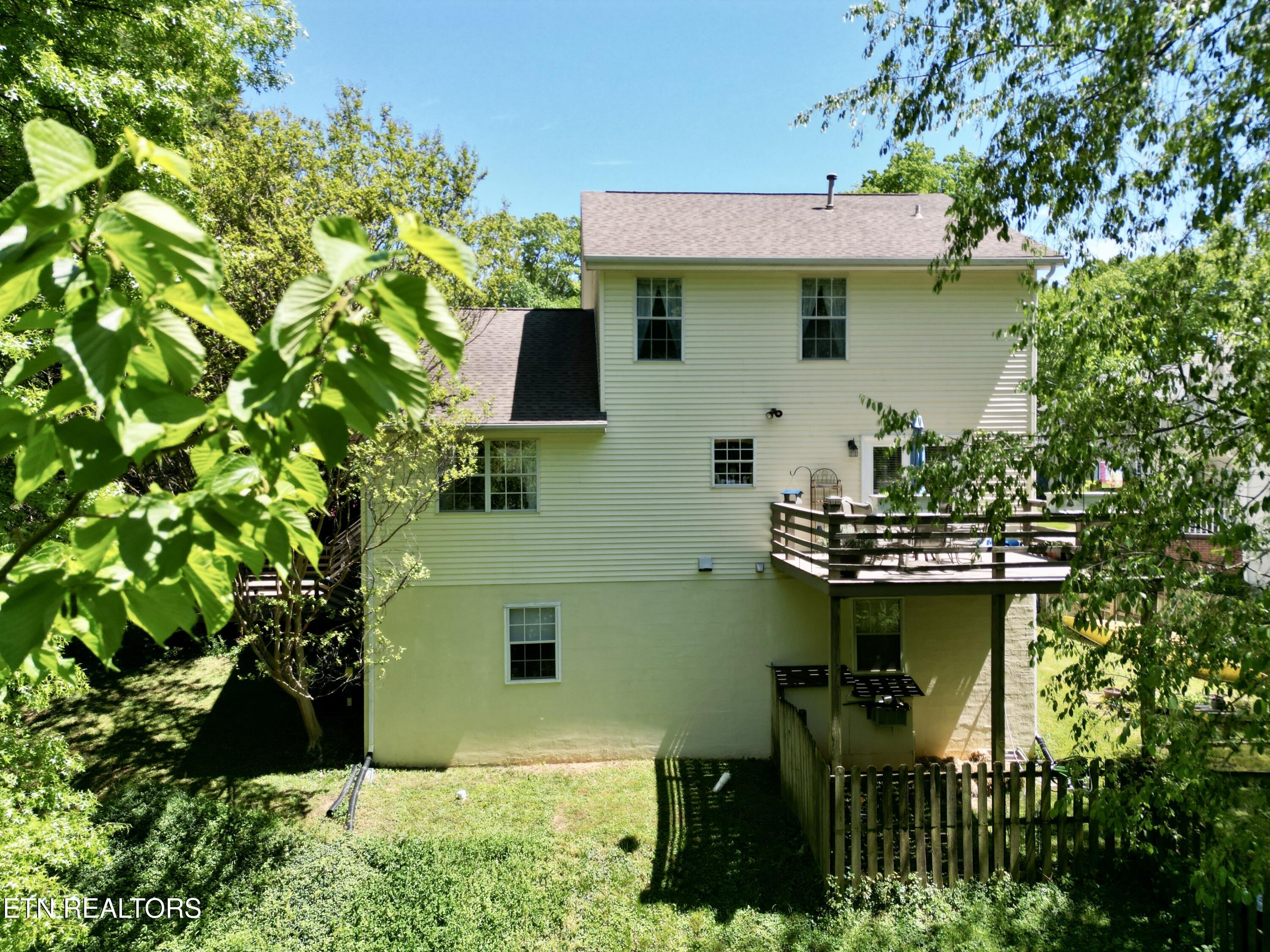 2202 Orchard Meade Lane