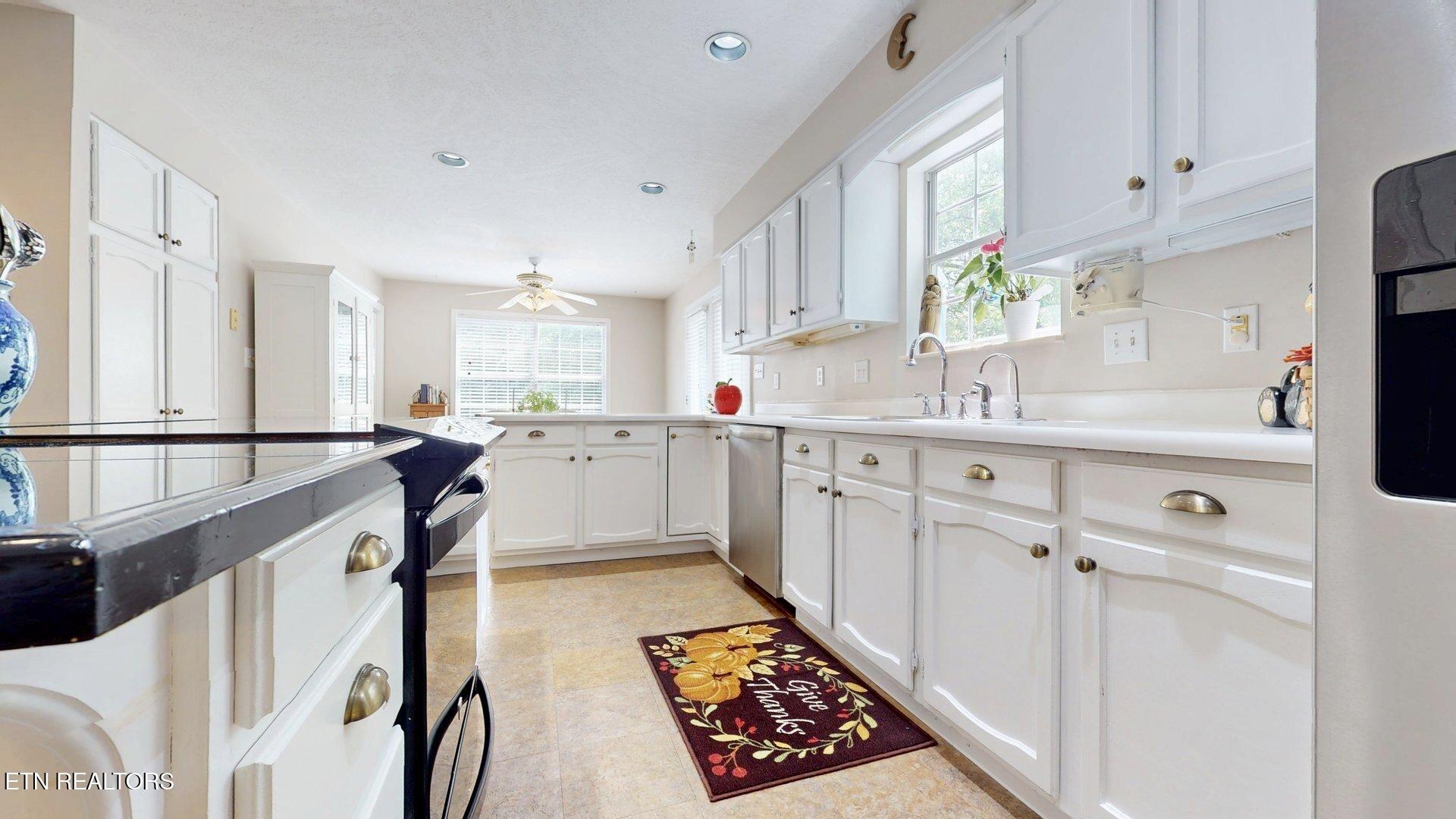 2202 Orchard Meade Lane