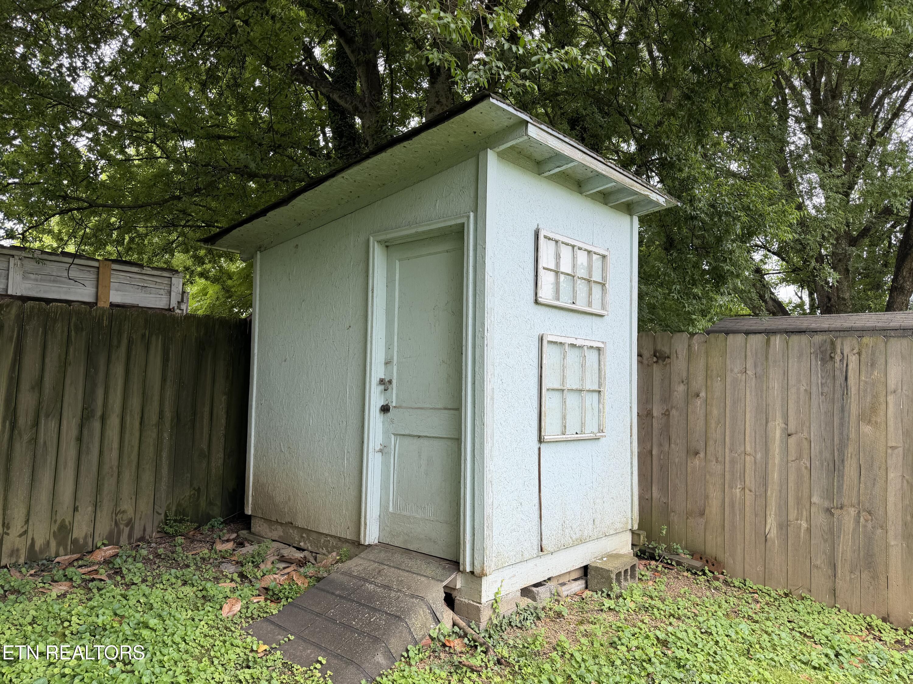 1936 Seymour Ave