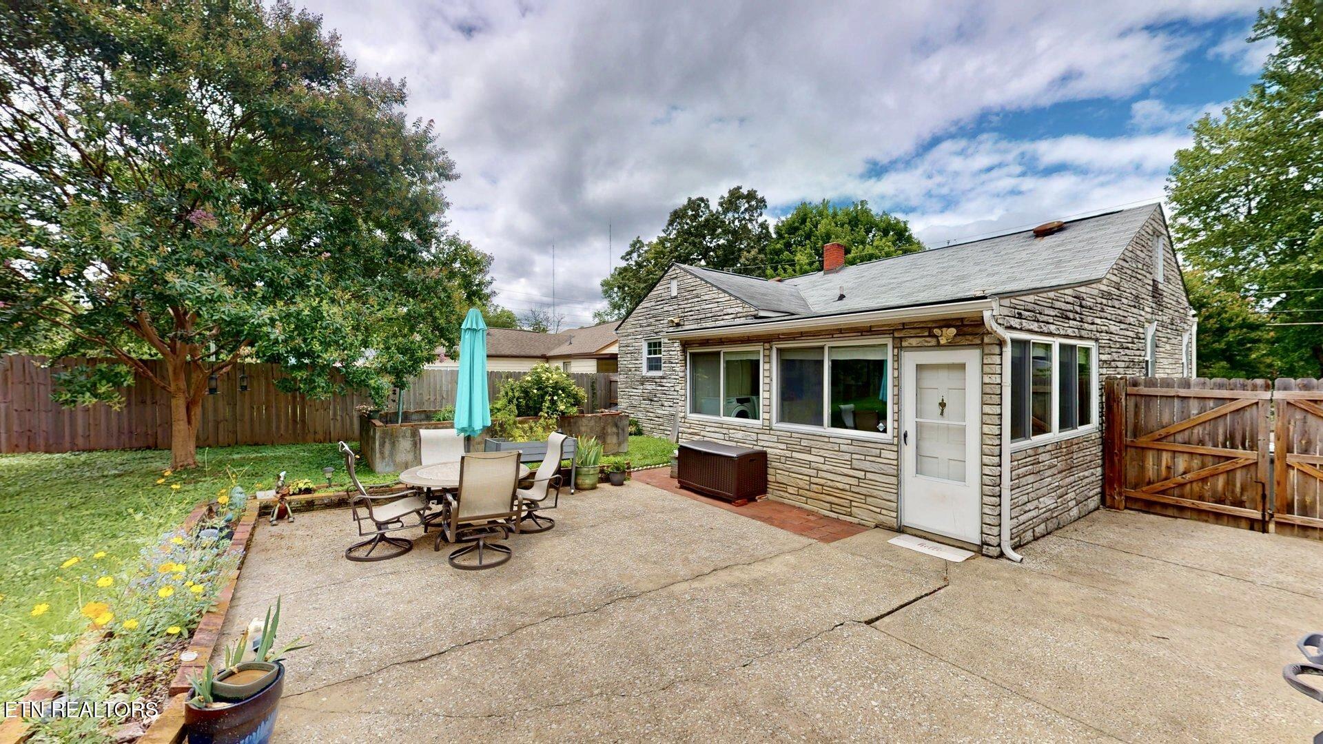 1936 Seymour Ave