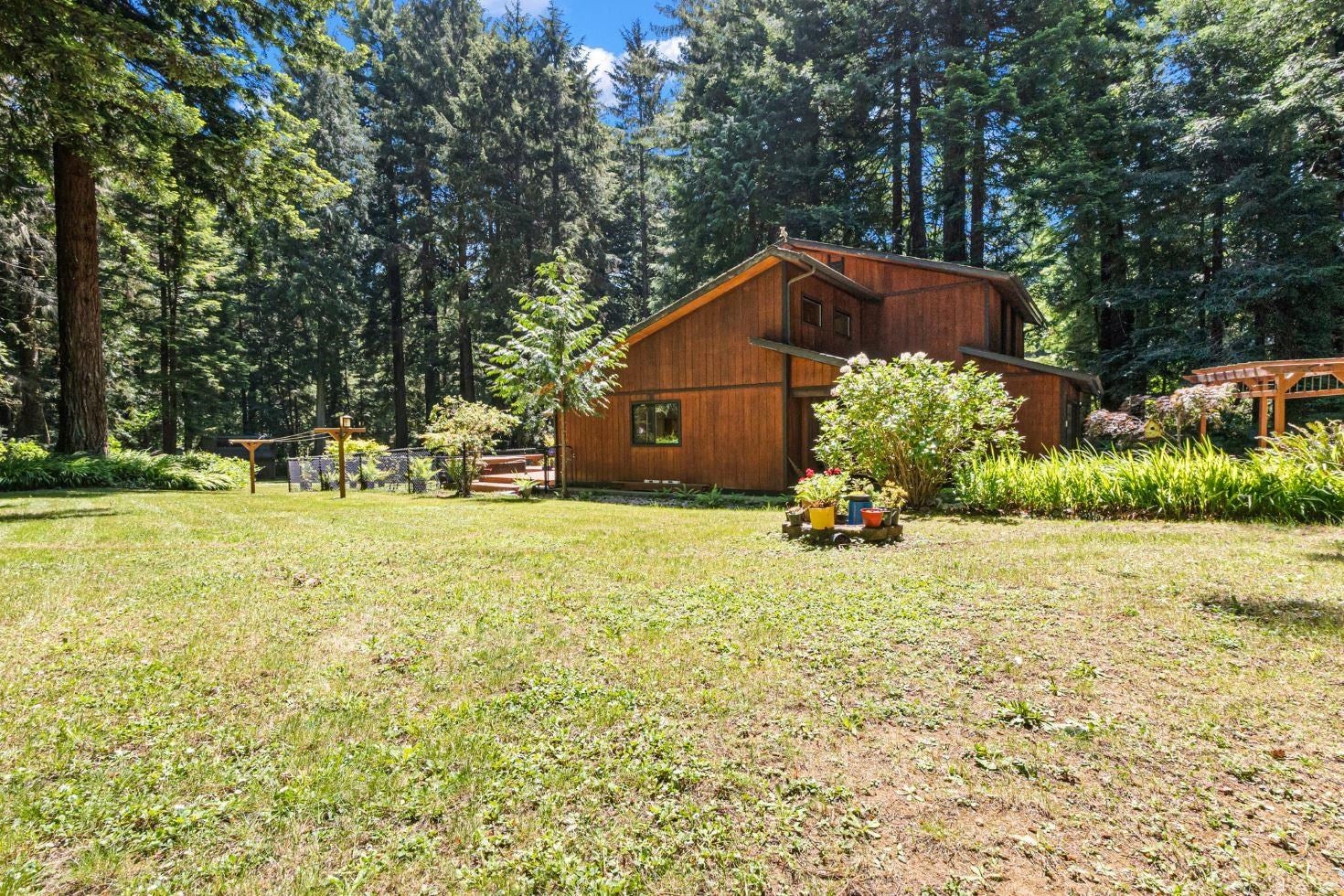 411 Fernwood Lane