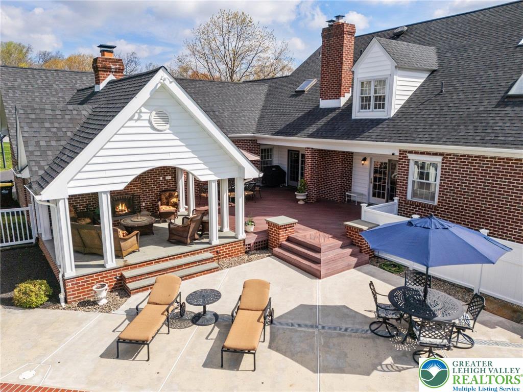 6480 Sweetbriar Lane