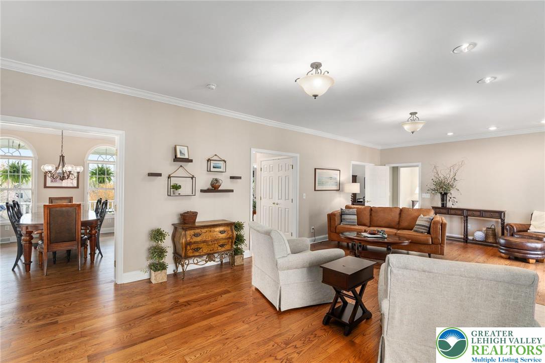6480 Sweetbriar Lane
