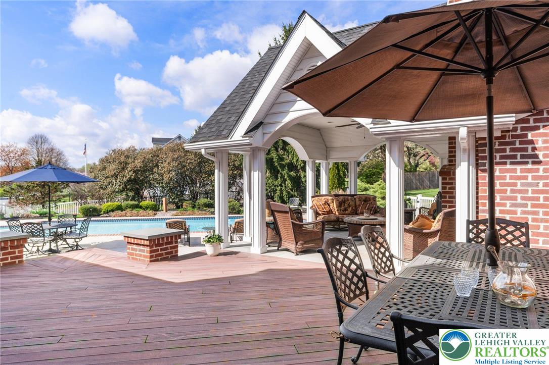 6480 Sweetbriar Lane