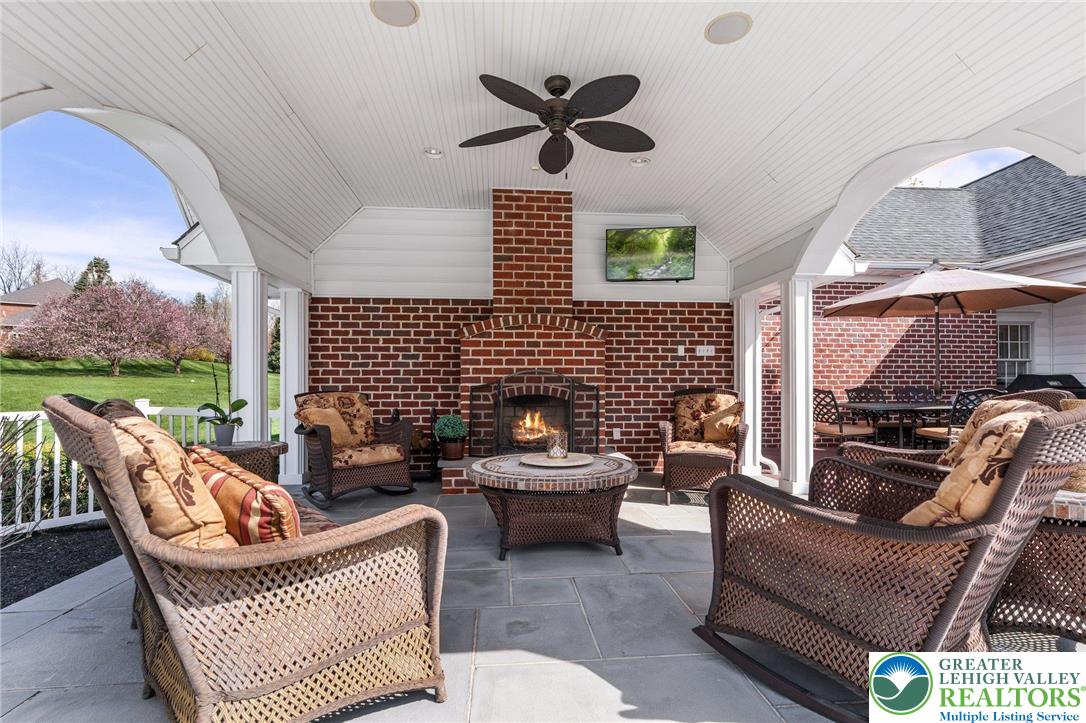 6480 Sweetbriar Lane